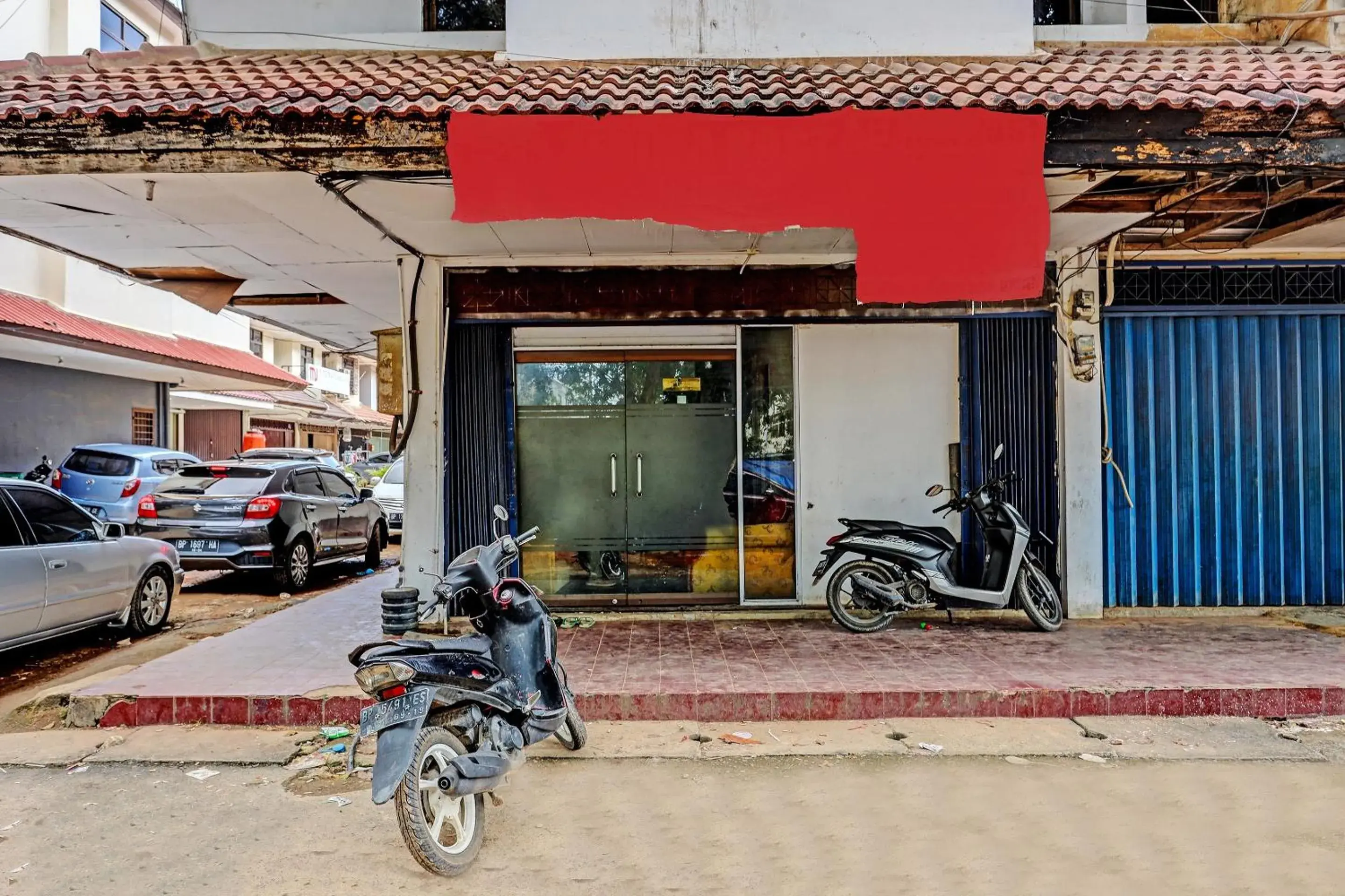 Facade/entrance in Hotel O Jodoh Stay SyariahNearPelabuhan Feri Harbor Bay Facade/entrance in Hotel O Jodoh Stay SyariahNearPelabuhan Feri Harbor Bay
