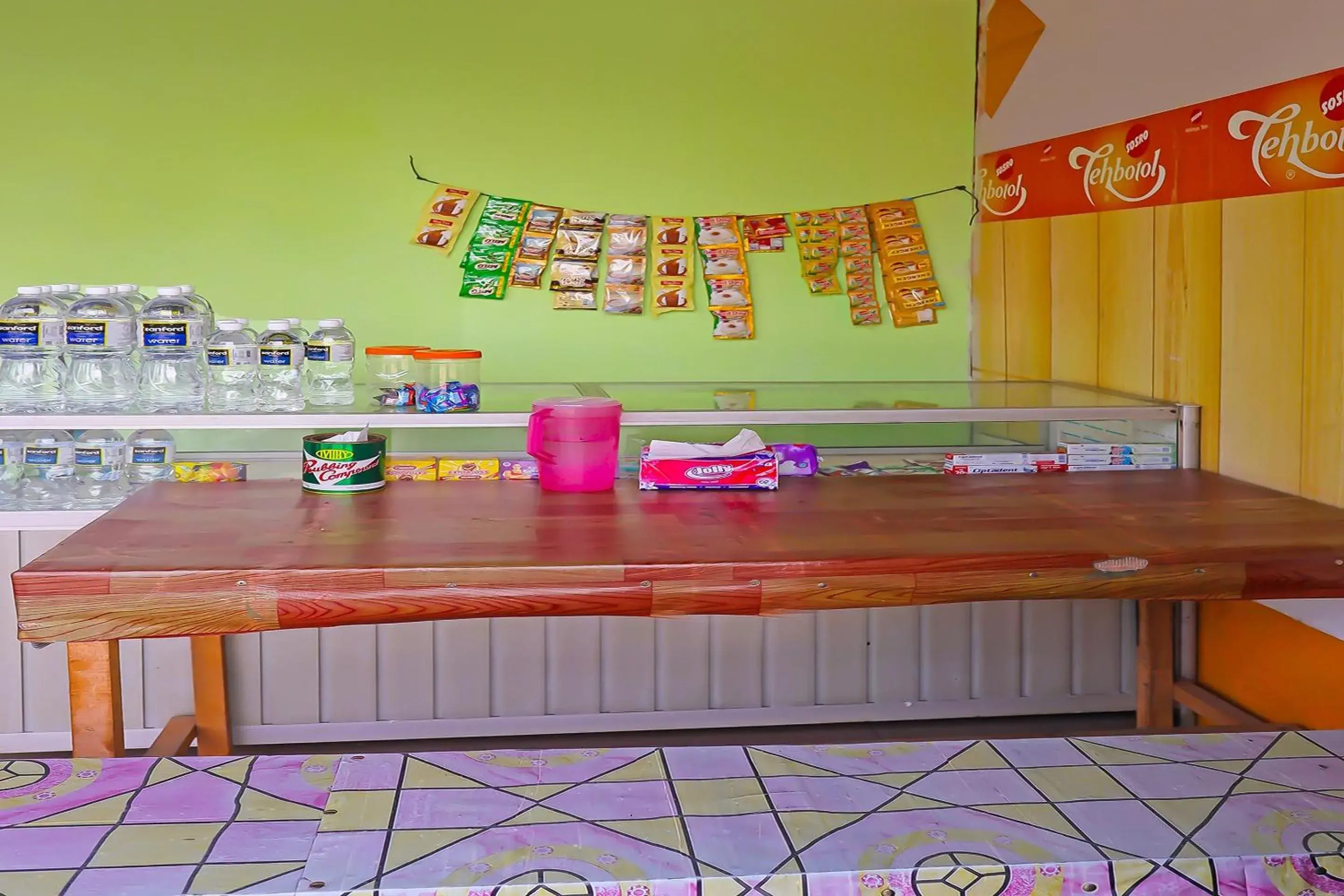 Lobby or reception in Hotel O Penginapan Pak DheNearMall Nagoya Hill Lobby or reception in Hotel O Penginapan Pak DheNearMall Nagoya Hill