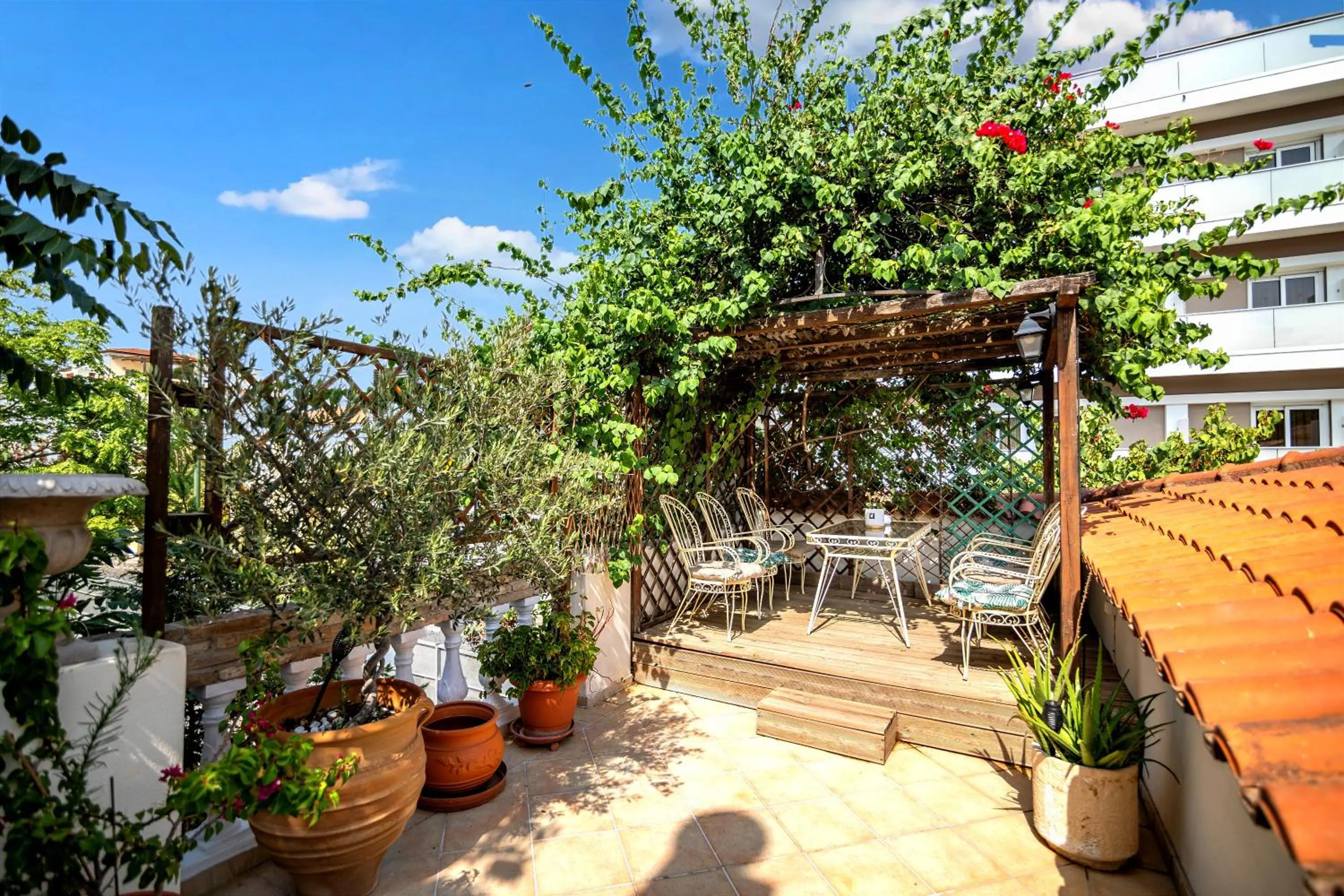 Apeiron Acropolis Suites