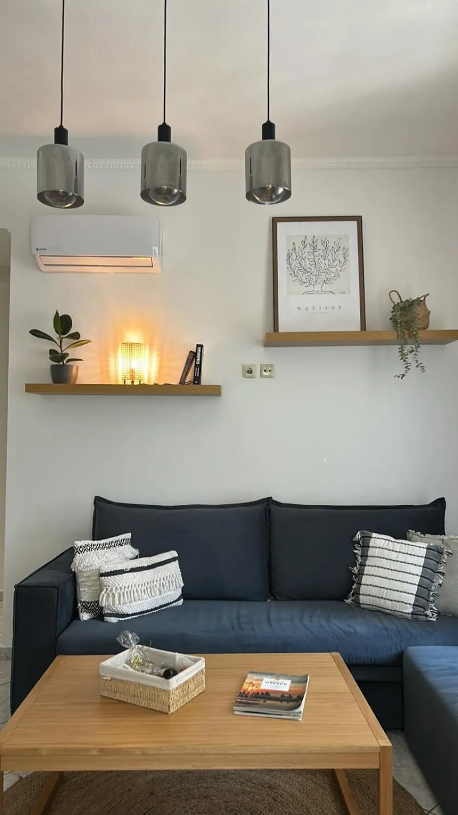 Deluxe Queen Suite in Apeiron Acropolis Suites