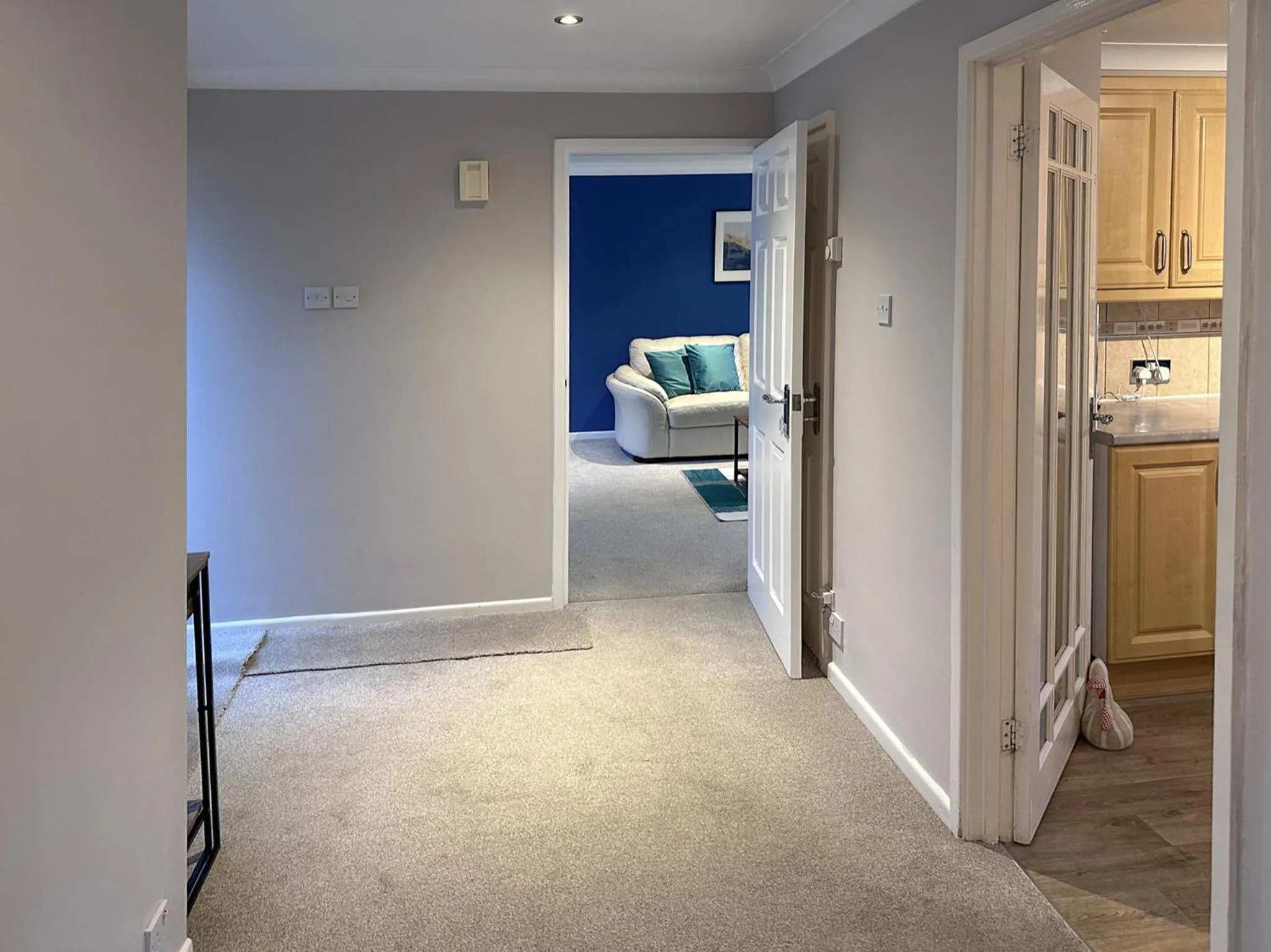 BLUNSDON LODGE - Spacious Bungalow, High Speed Wi-Fi, Free Private Parking, Garden