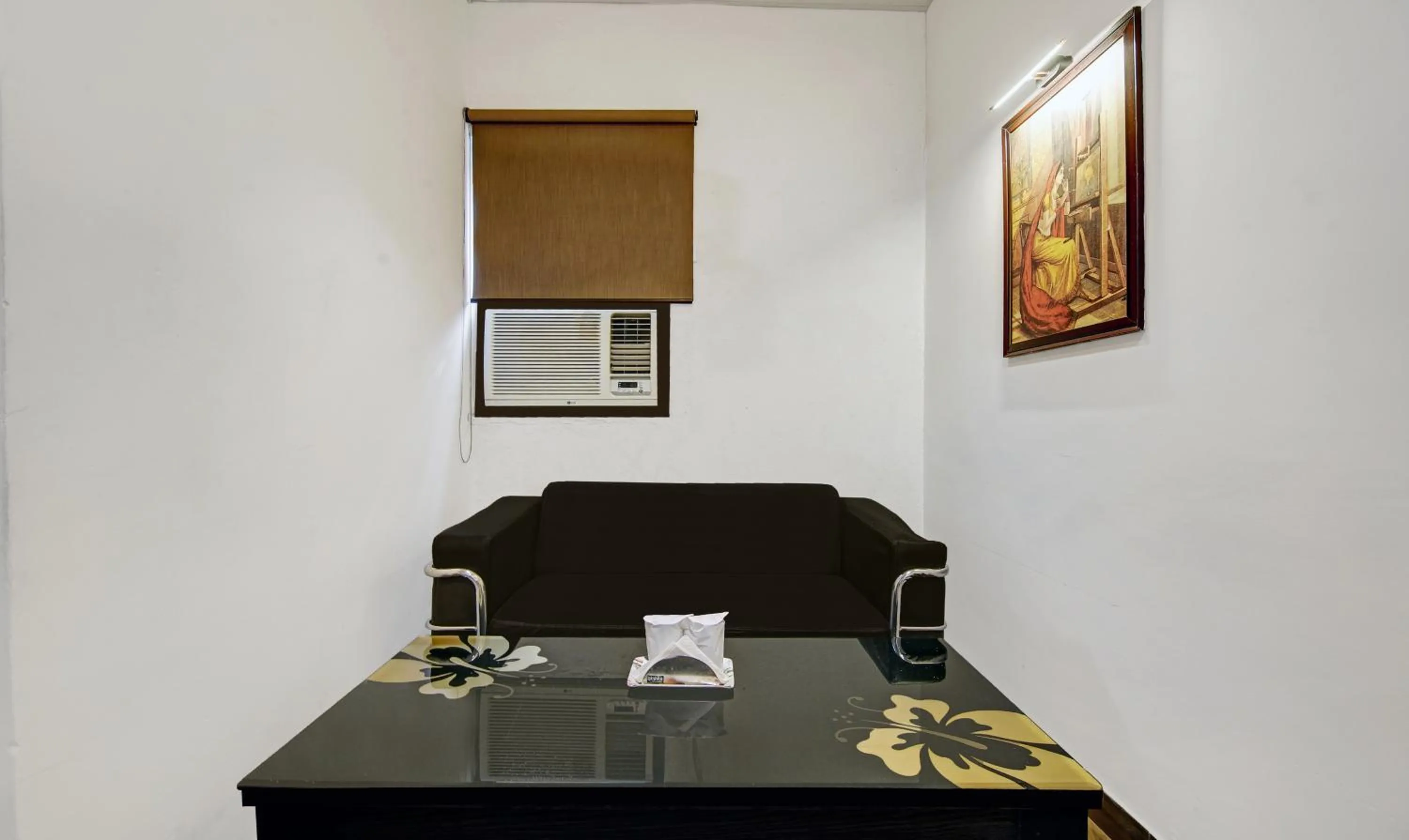 Seating area in Treebo Prime Elight