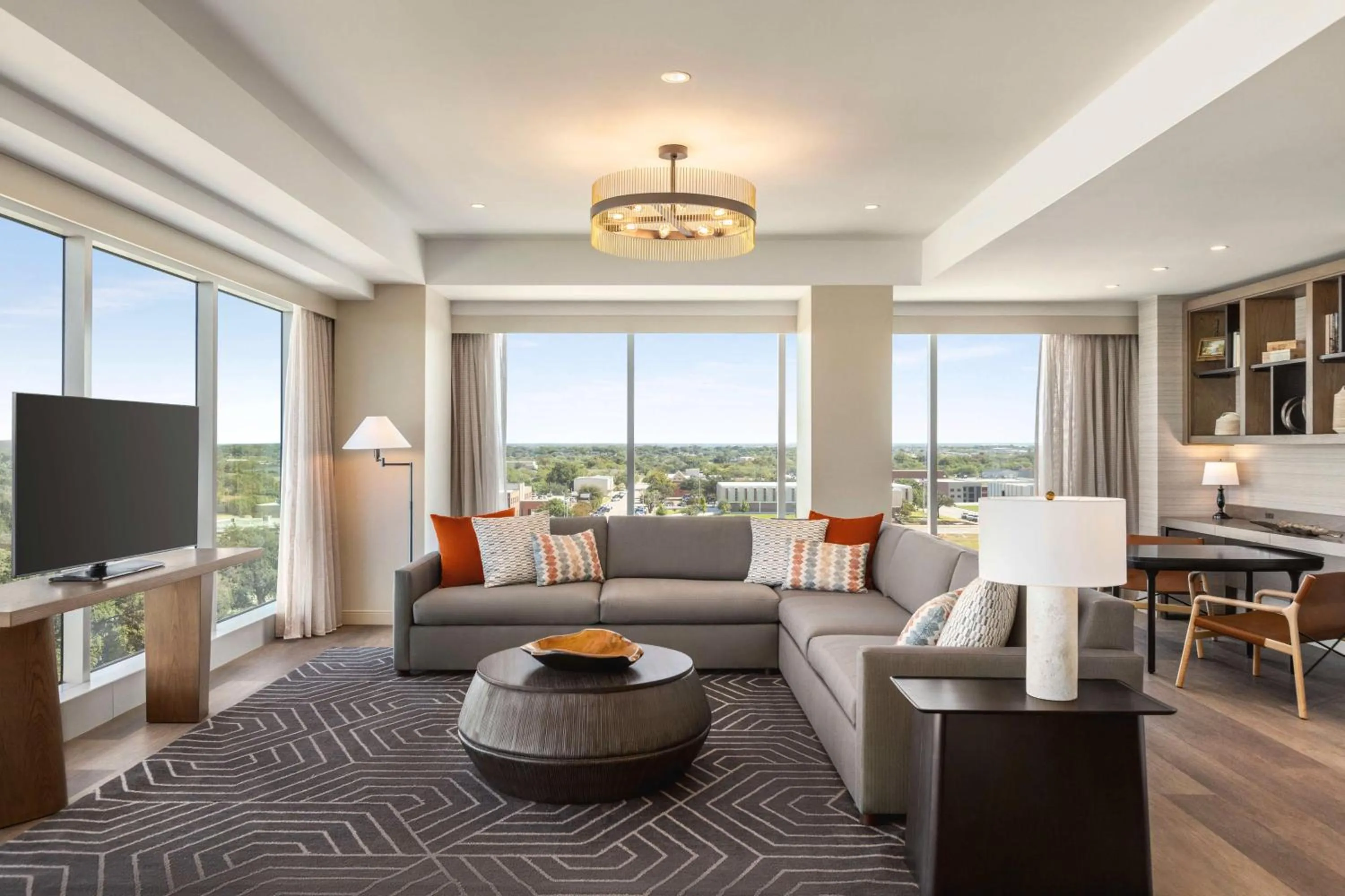 Living room in Doubletree By Hilton Abilene Downtown Convention Center