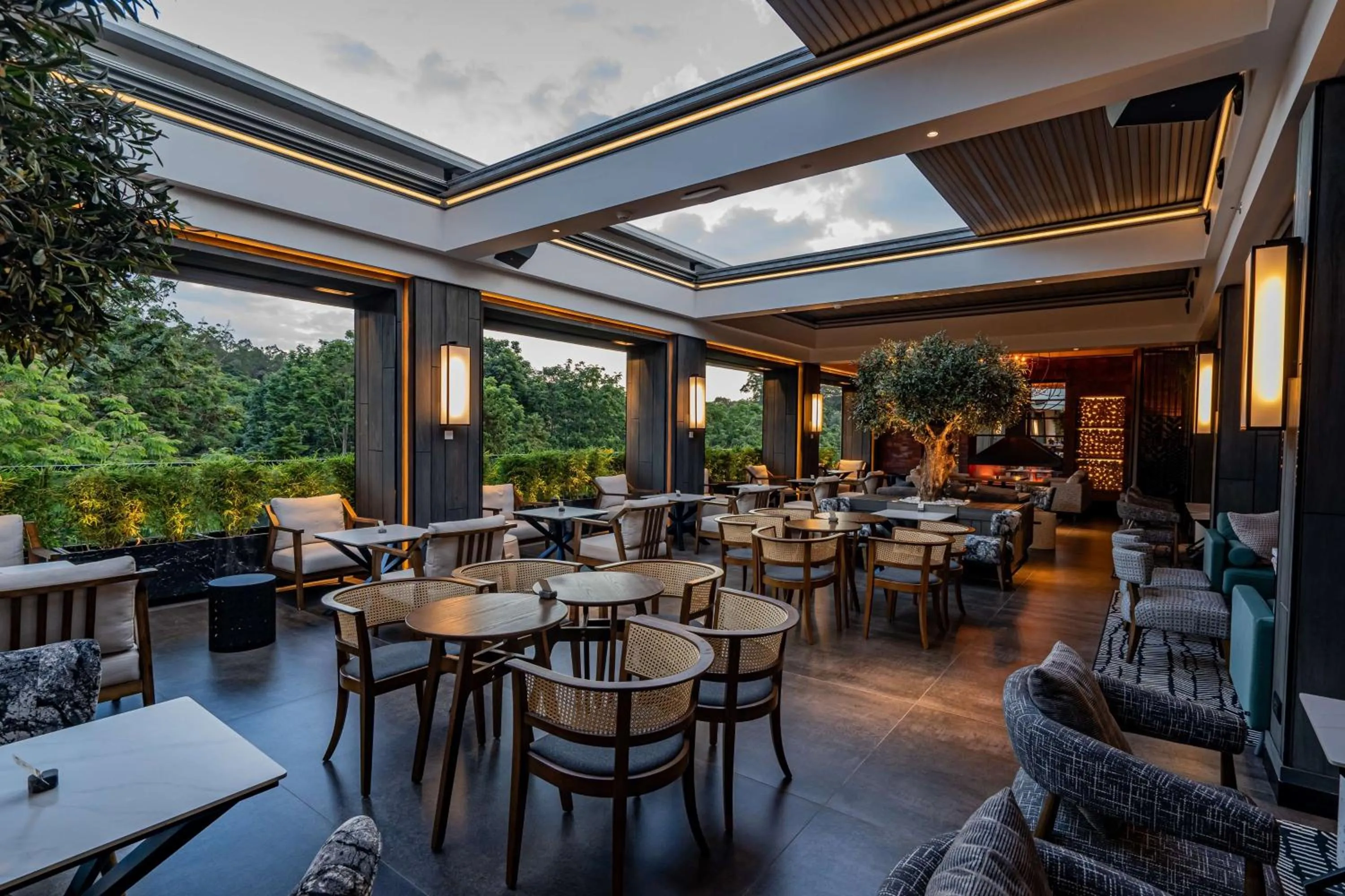 Restaurant/places to eat in Kwetu Nairobi, Curio Collection By Hilton