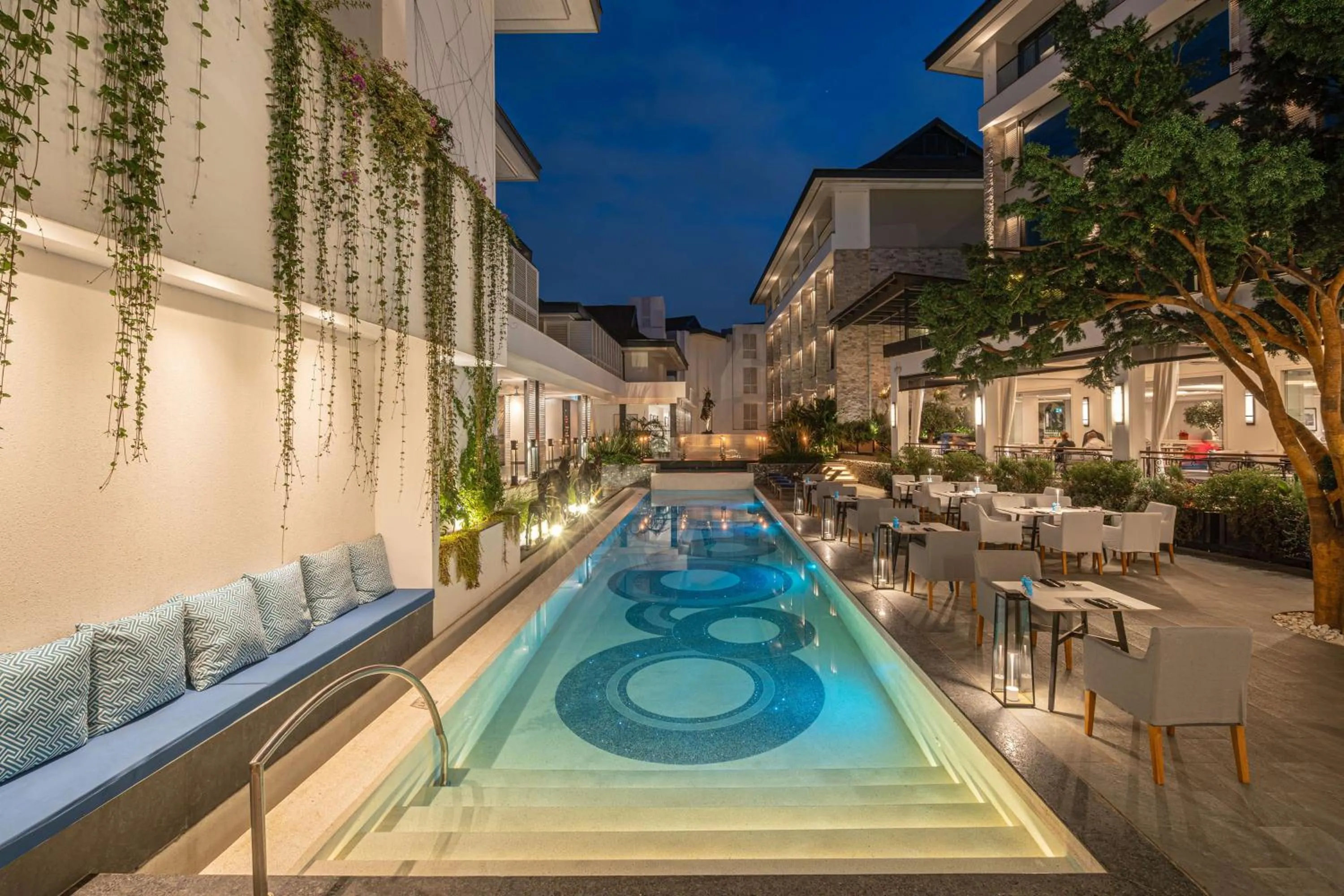 Restaurant/places to eat in Kwetu Nairobi, Curio Collection By Hilton