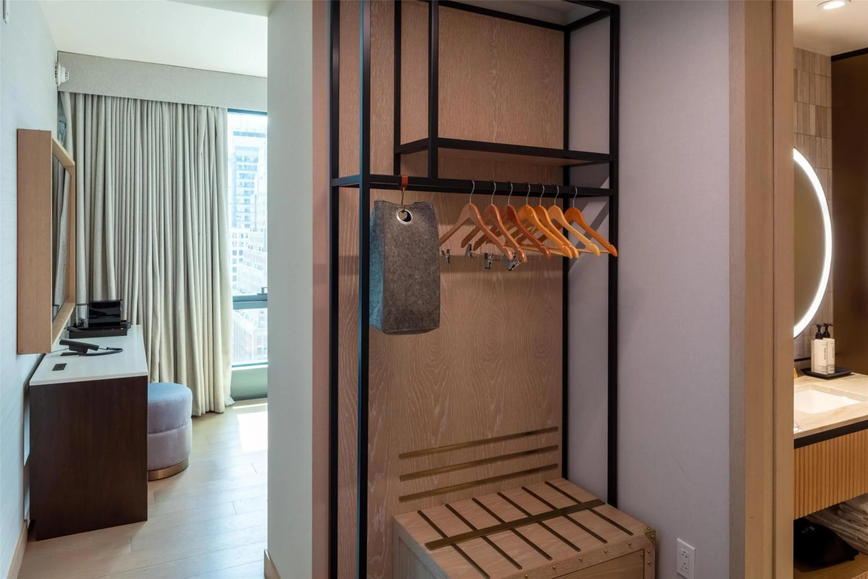 Photo of the whole room in Tempo By Hilton New York Times Square