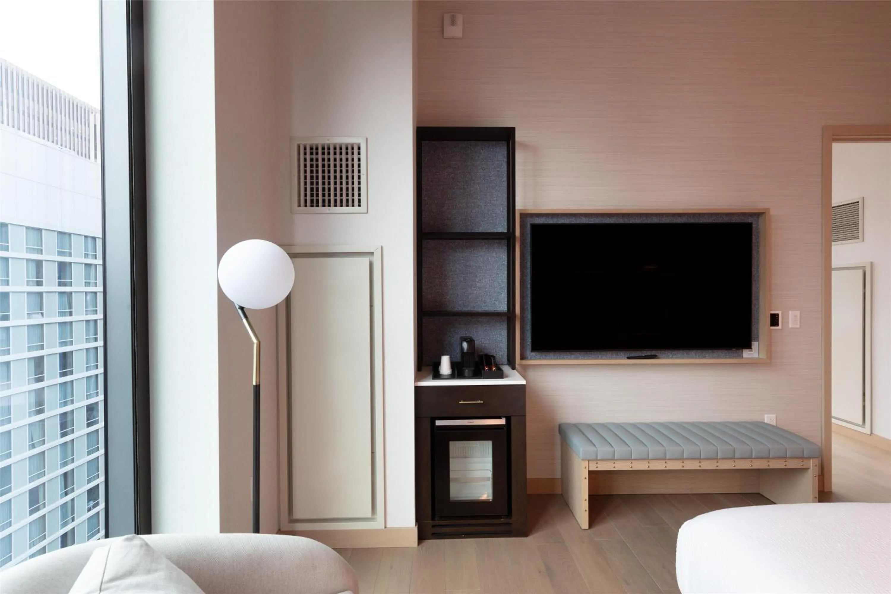 Bed in Tempo By Hilton New York Times Square