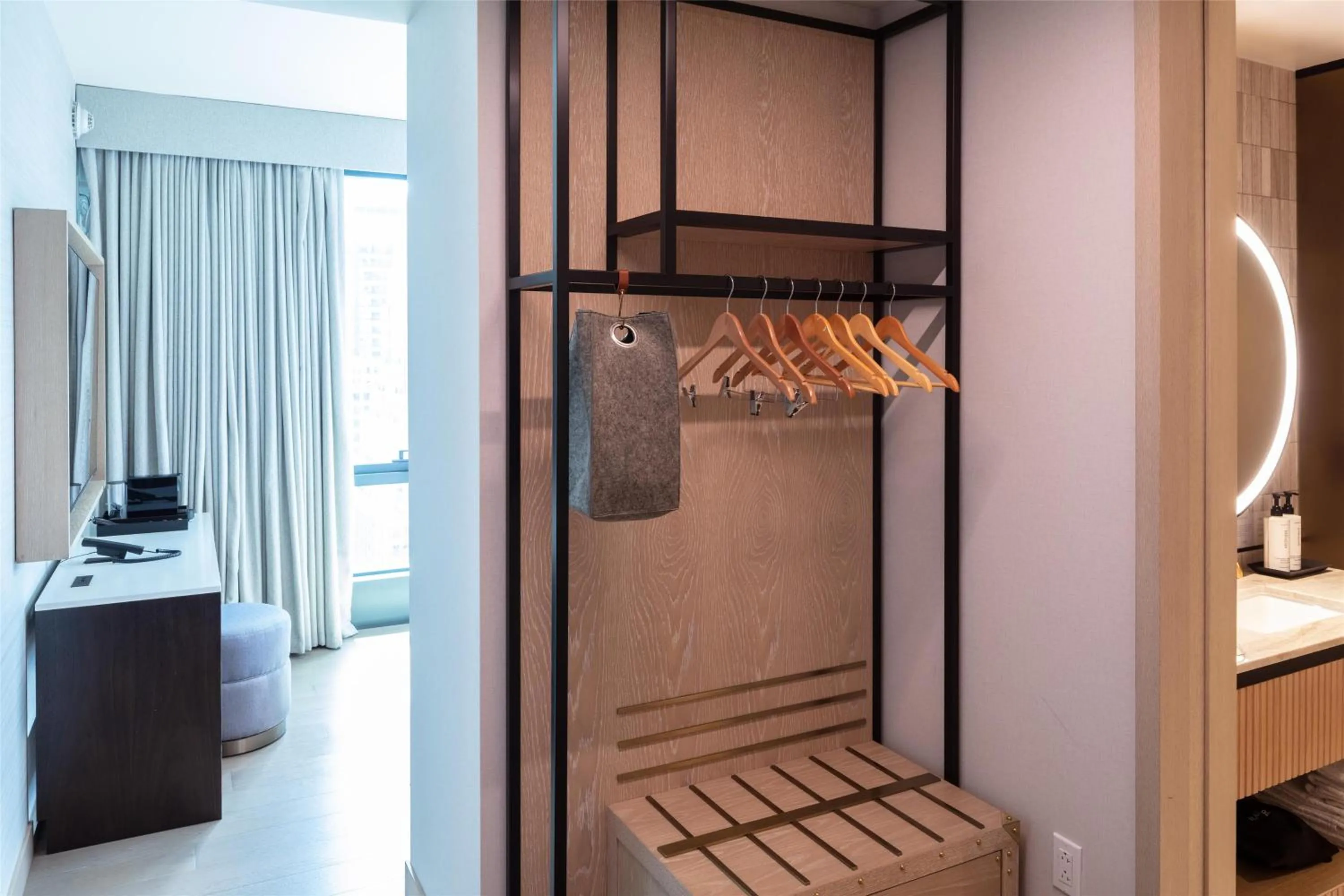 Photo of the whole room in Tempo By Hilton New York Times Square