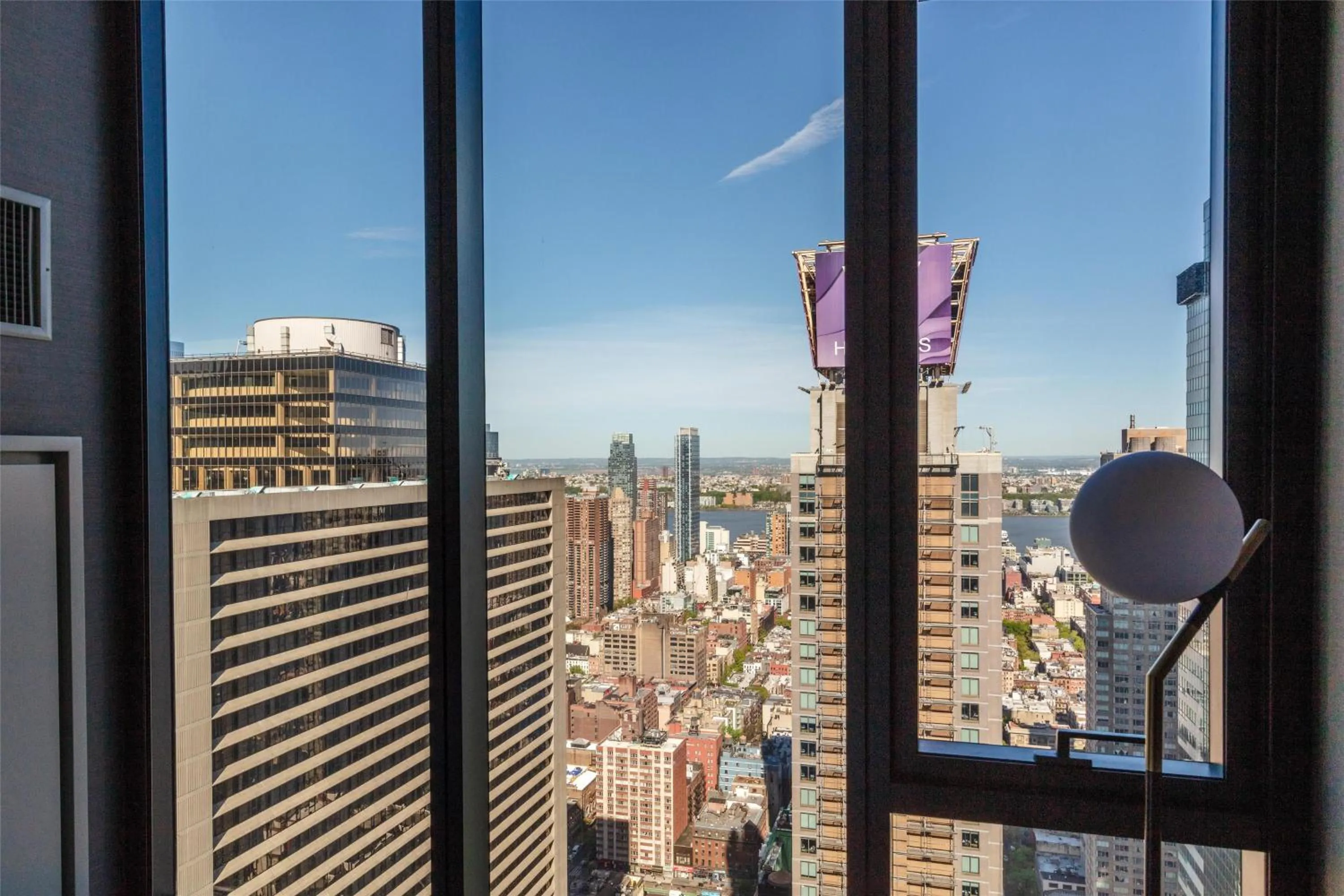 Photo of the whole room in Tempo By Hilton New York Times Square