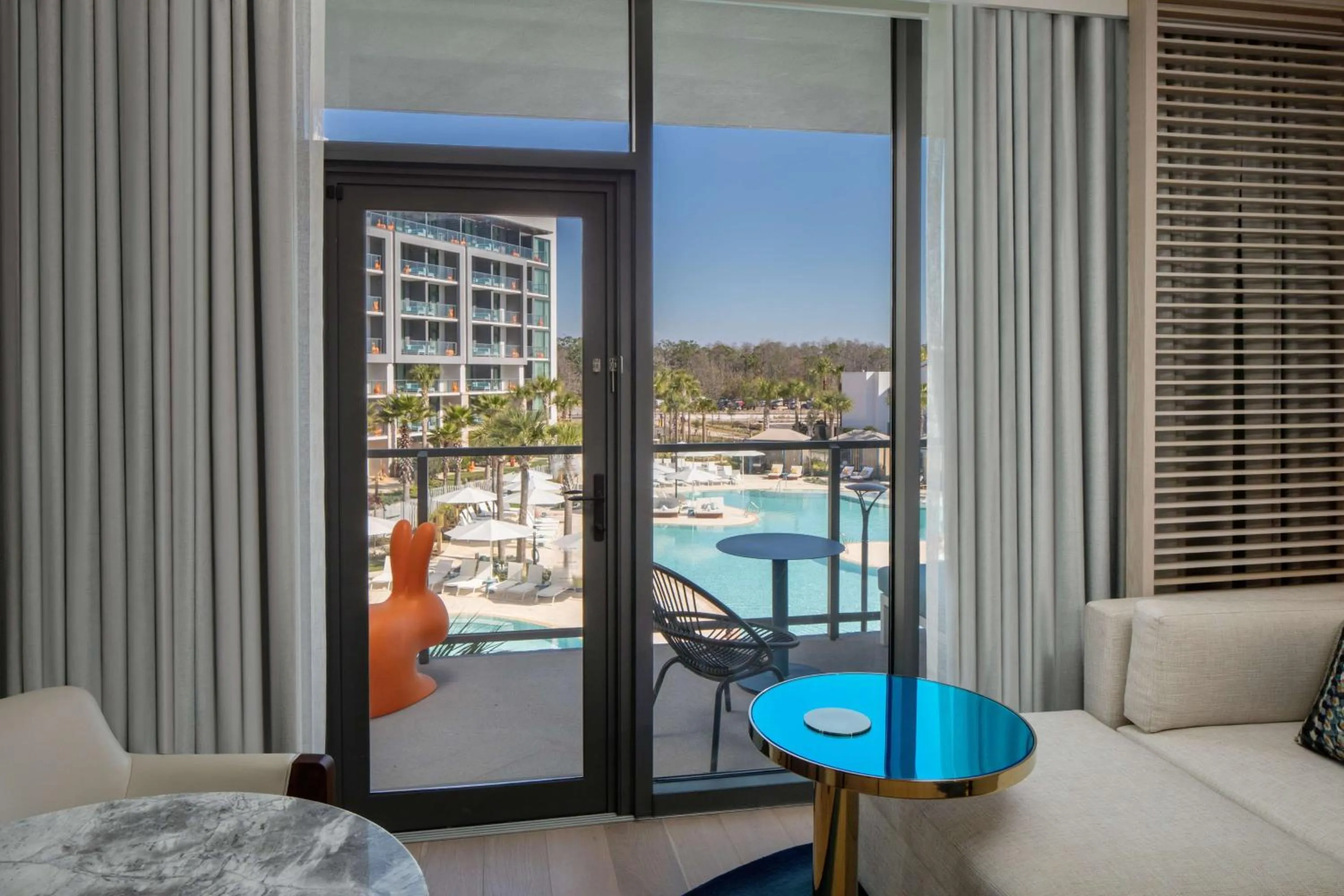 Living room in Conrad Orlando