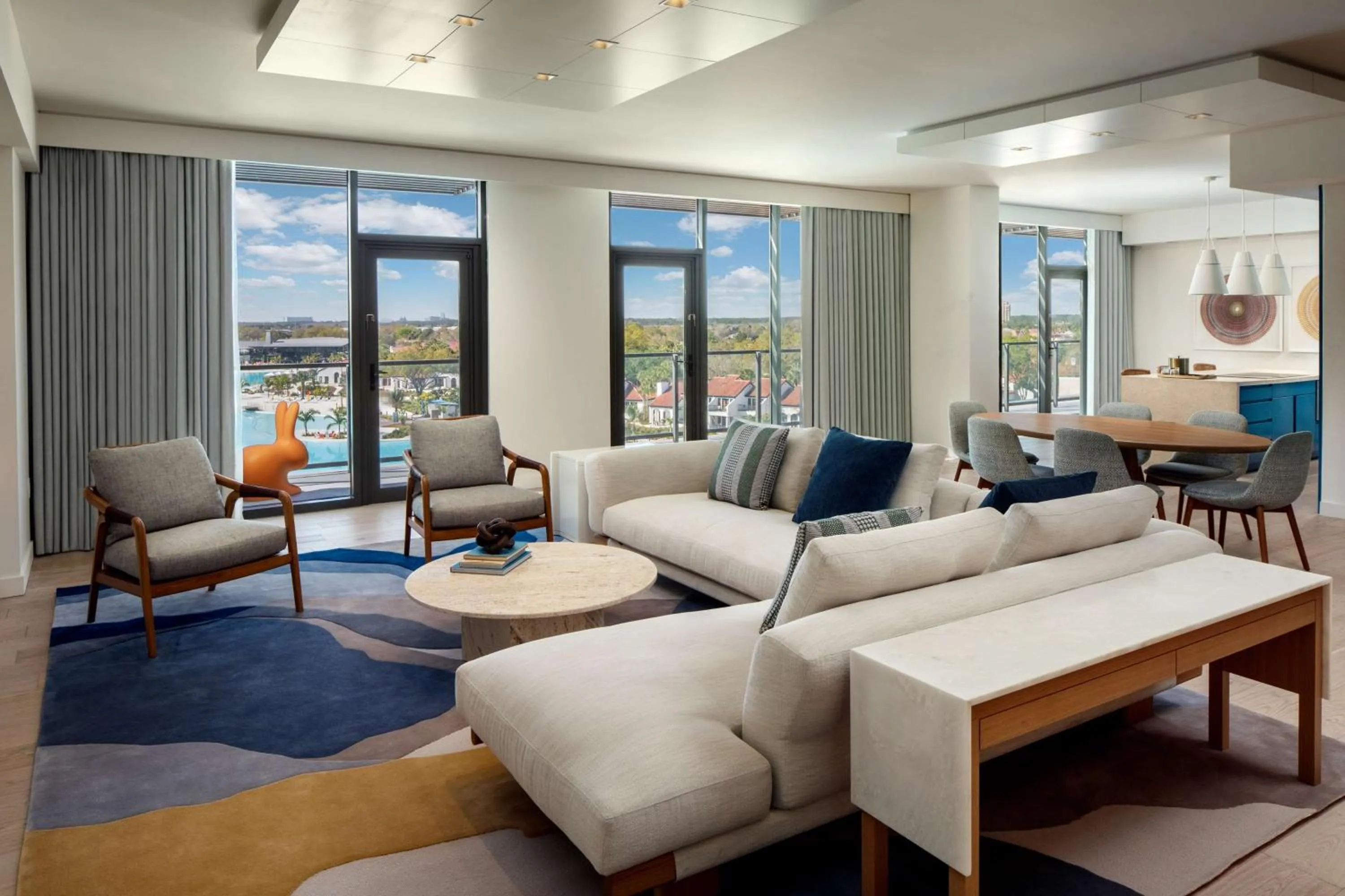 Living room in Conrad Orlando