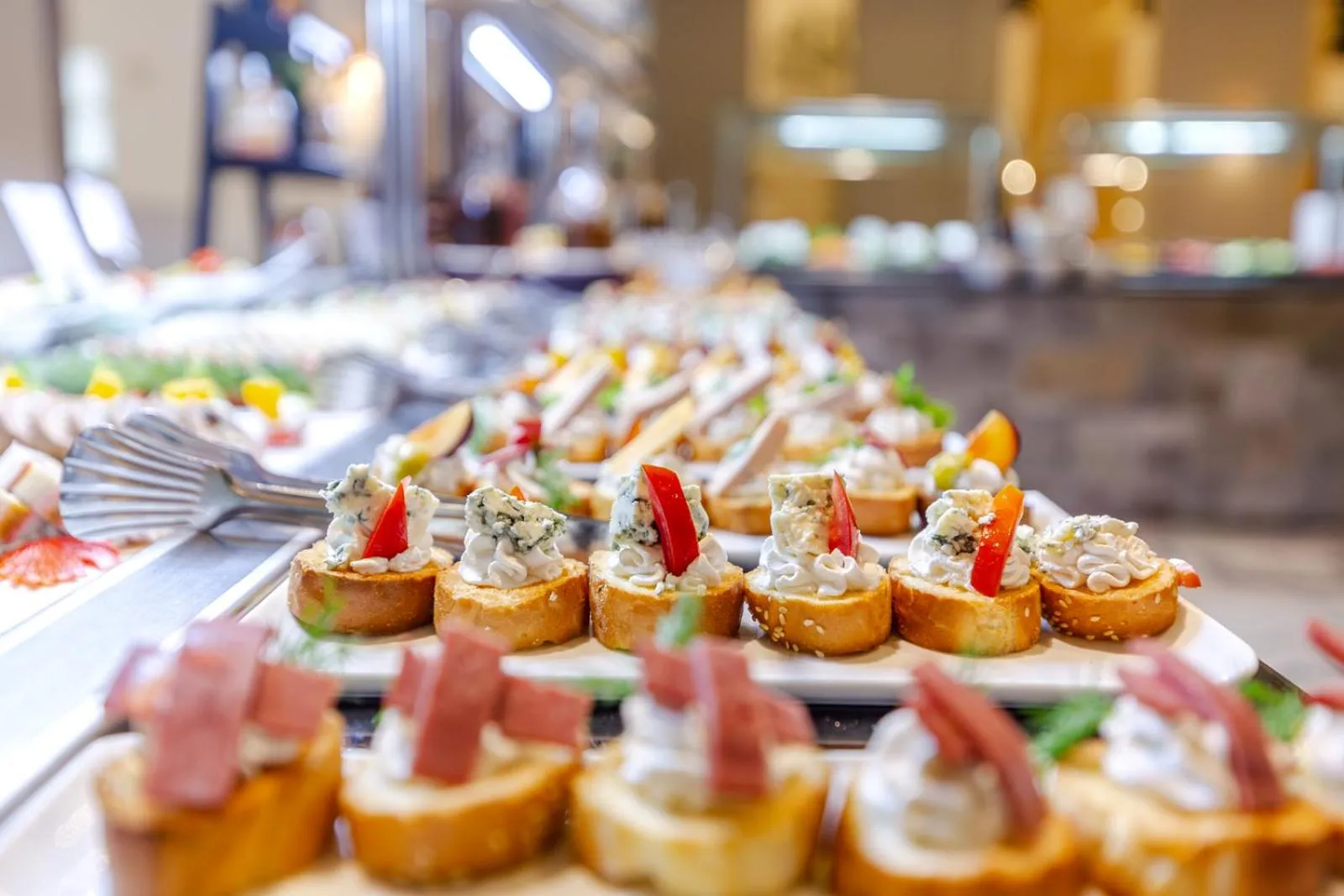 Restaurant/places to eat in Casa Blue Resort