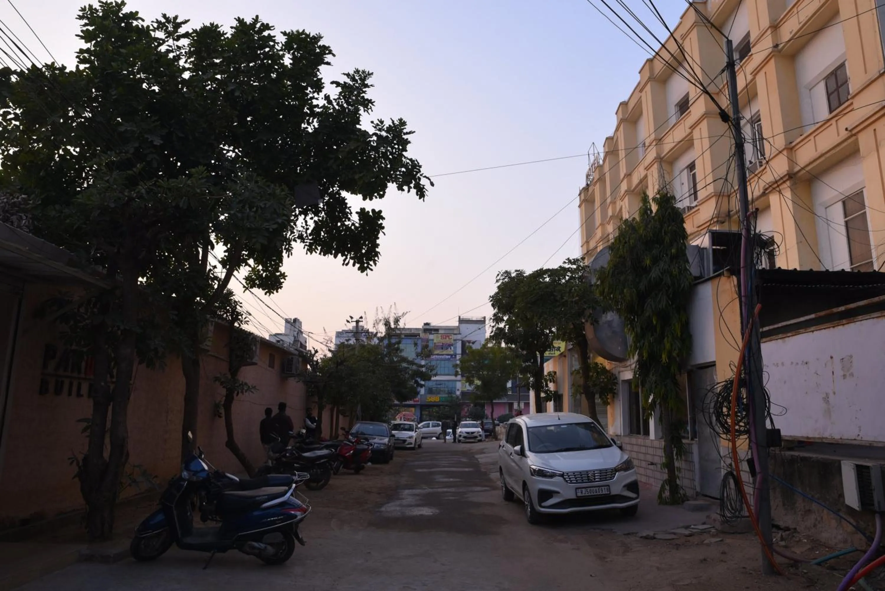 Parking in Hotel C-9