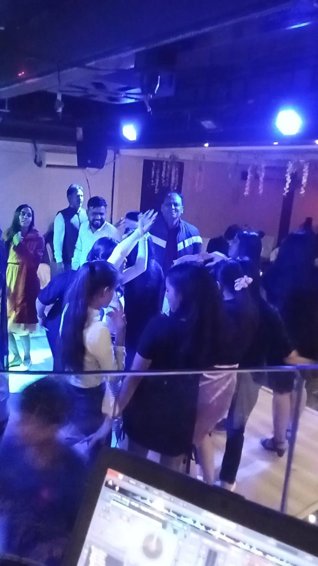 Nightclub / DJ in Hotel C-9