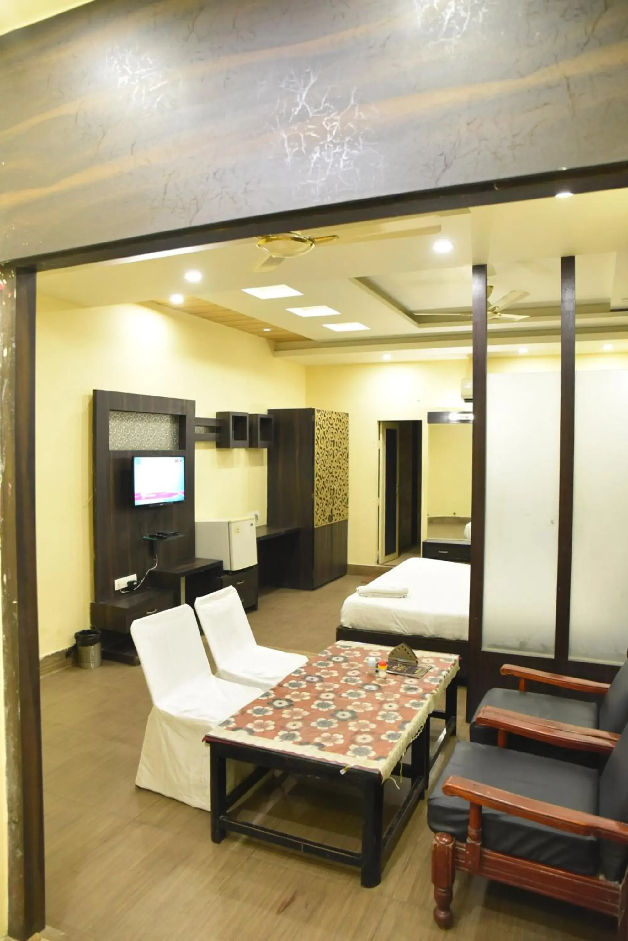 Family Room with Bathroom in Hotel C-9 Family Room with Bathroom in Hotel C-9