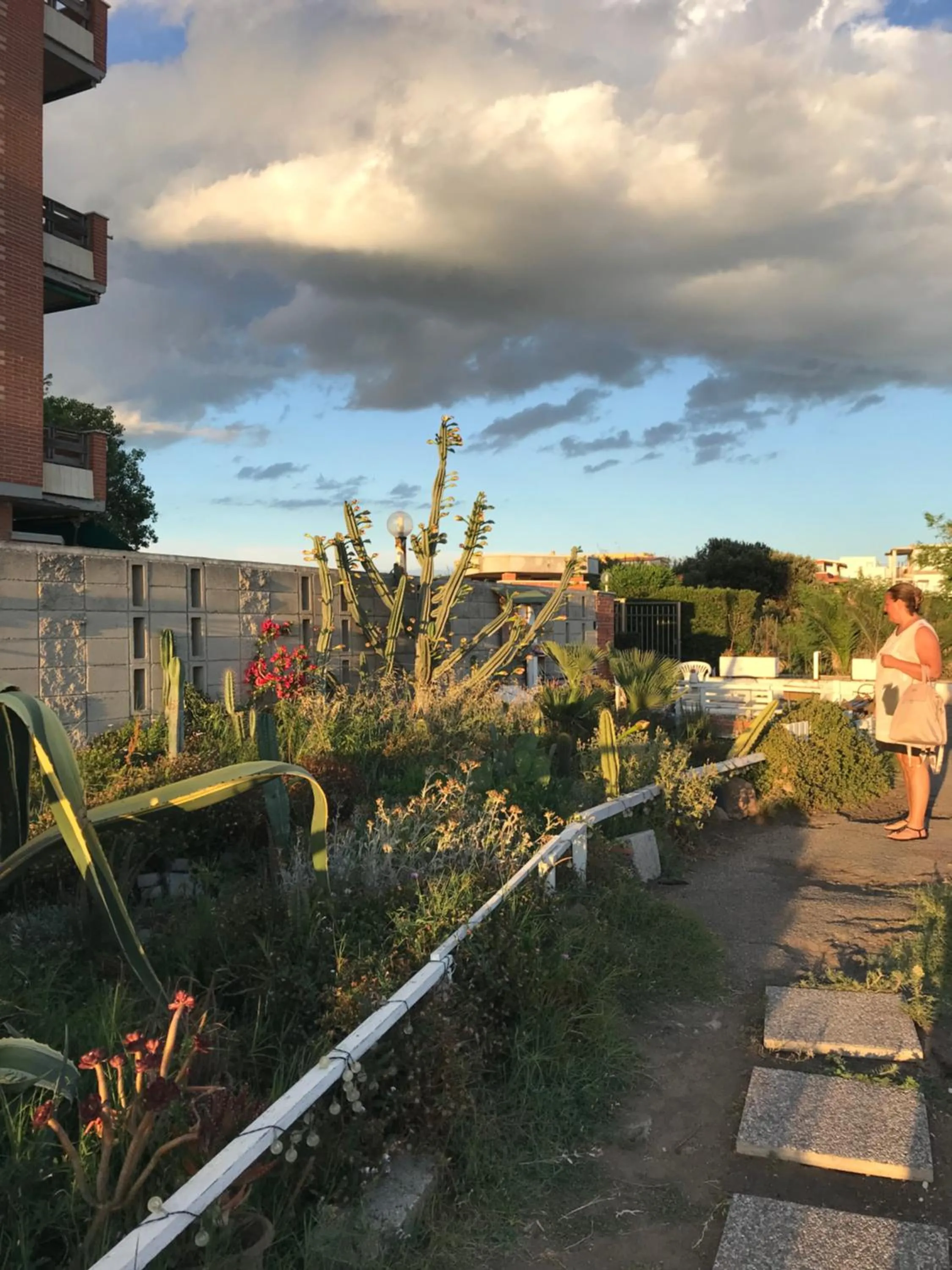 Property building in Stella Di Mare - ampio appartamento con DUE bagni - fronte mare