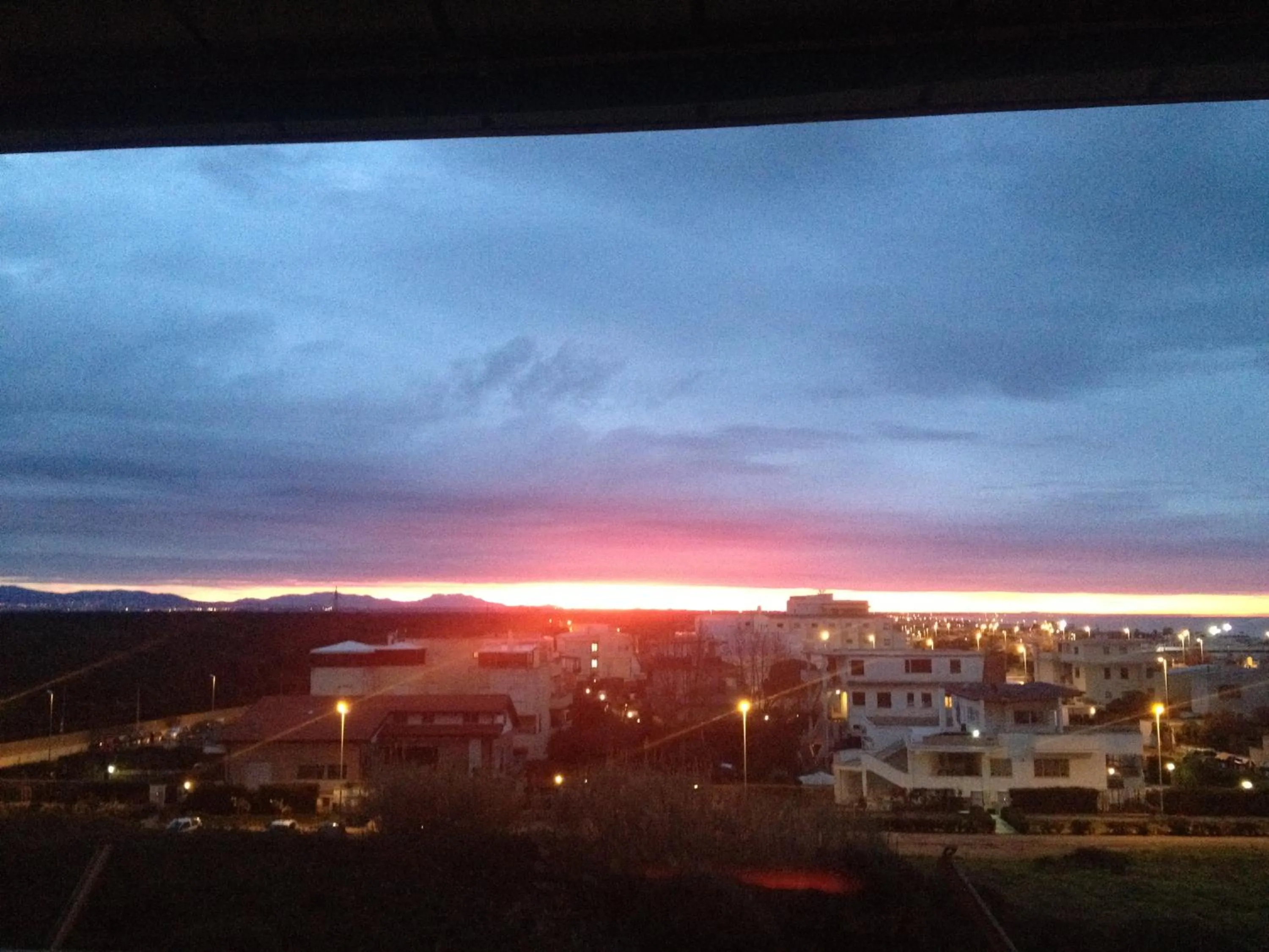 Natural landscape in Stella Di Mare - ampio appartamento con DUE bagni - fronte mare