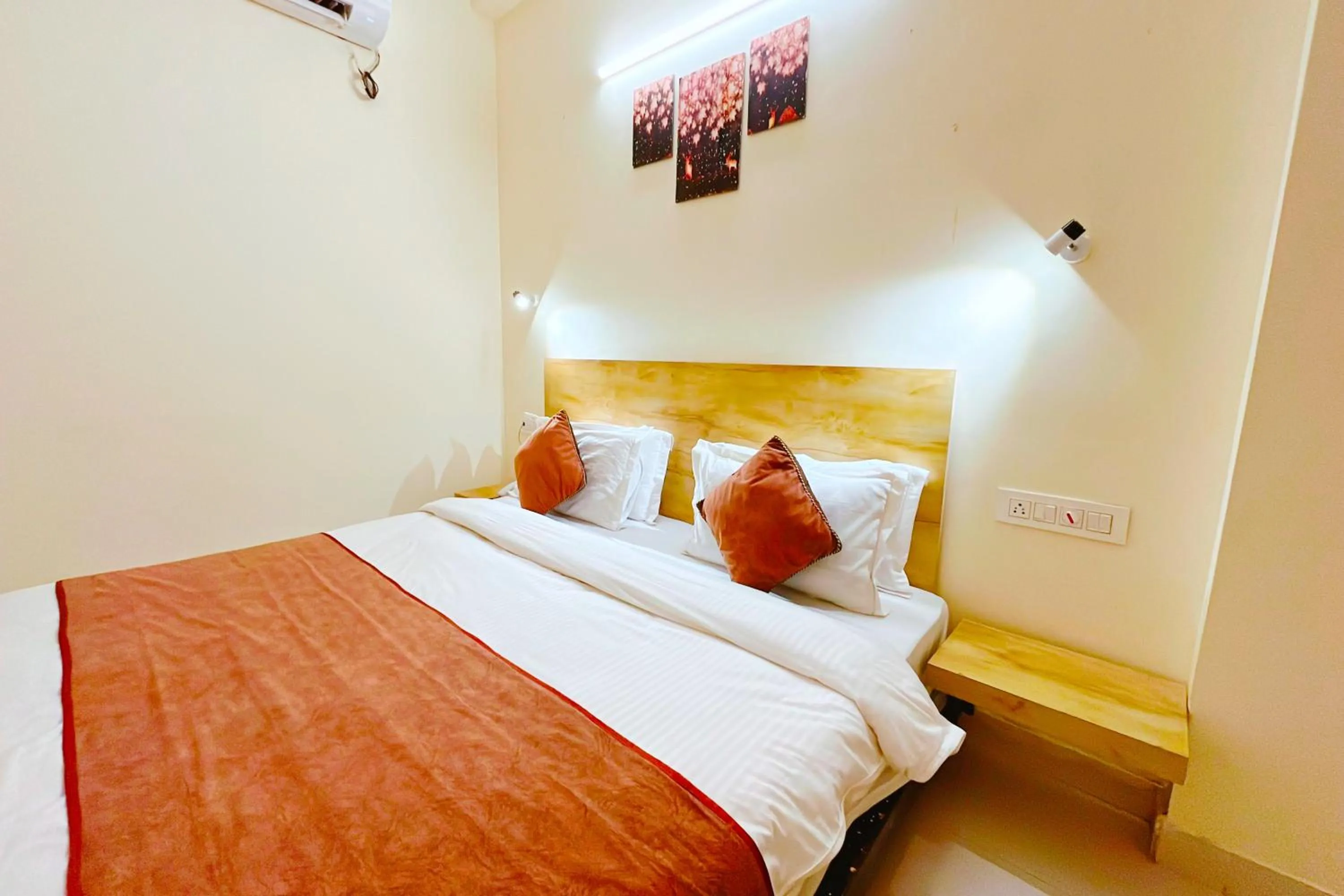 Bed in Ganga Ashoka Hotel Rishikesh