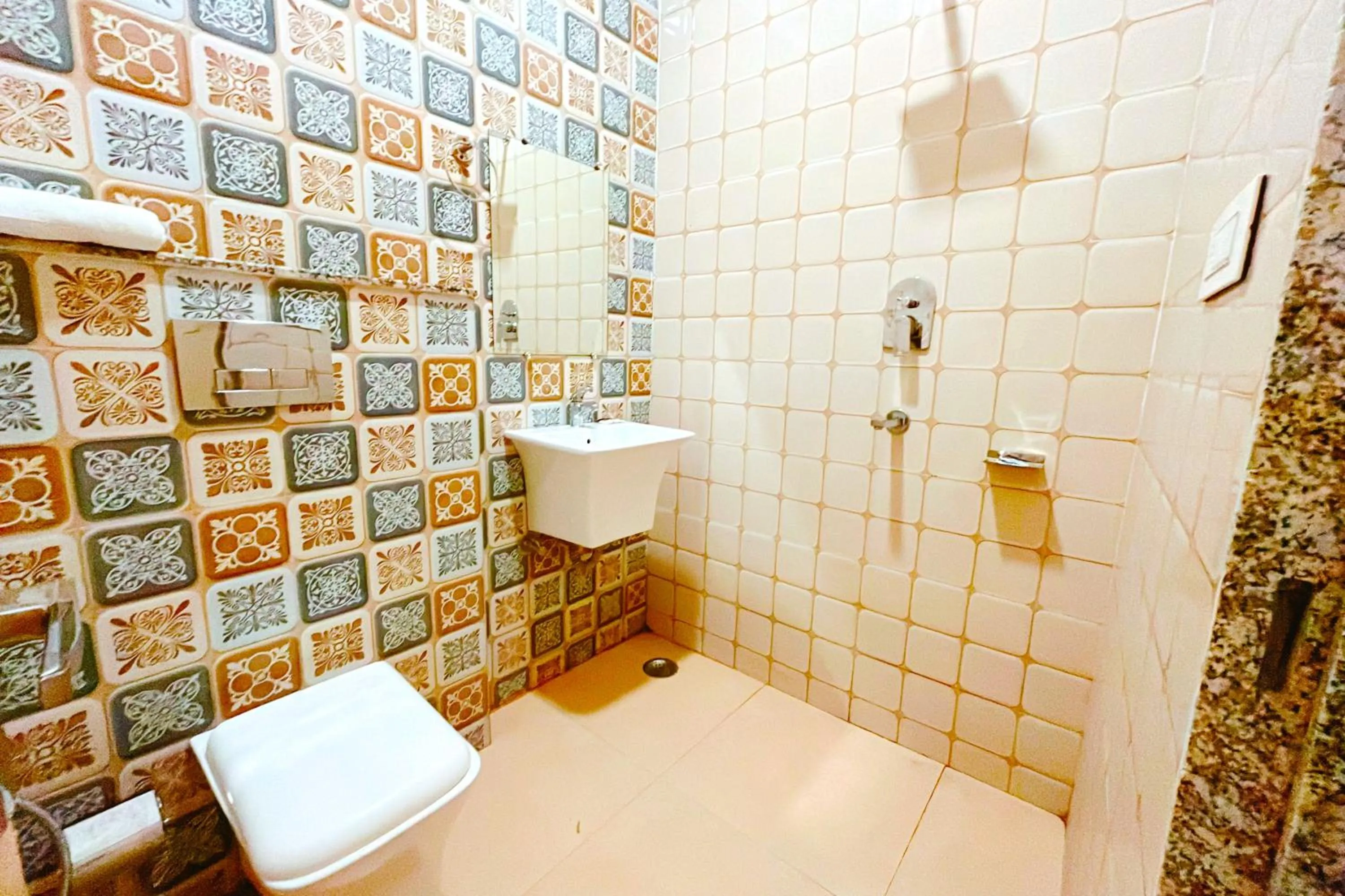 Shower in Ganga Ashoka Hotel Rishikesh