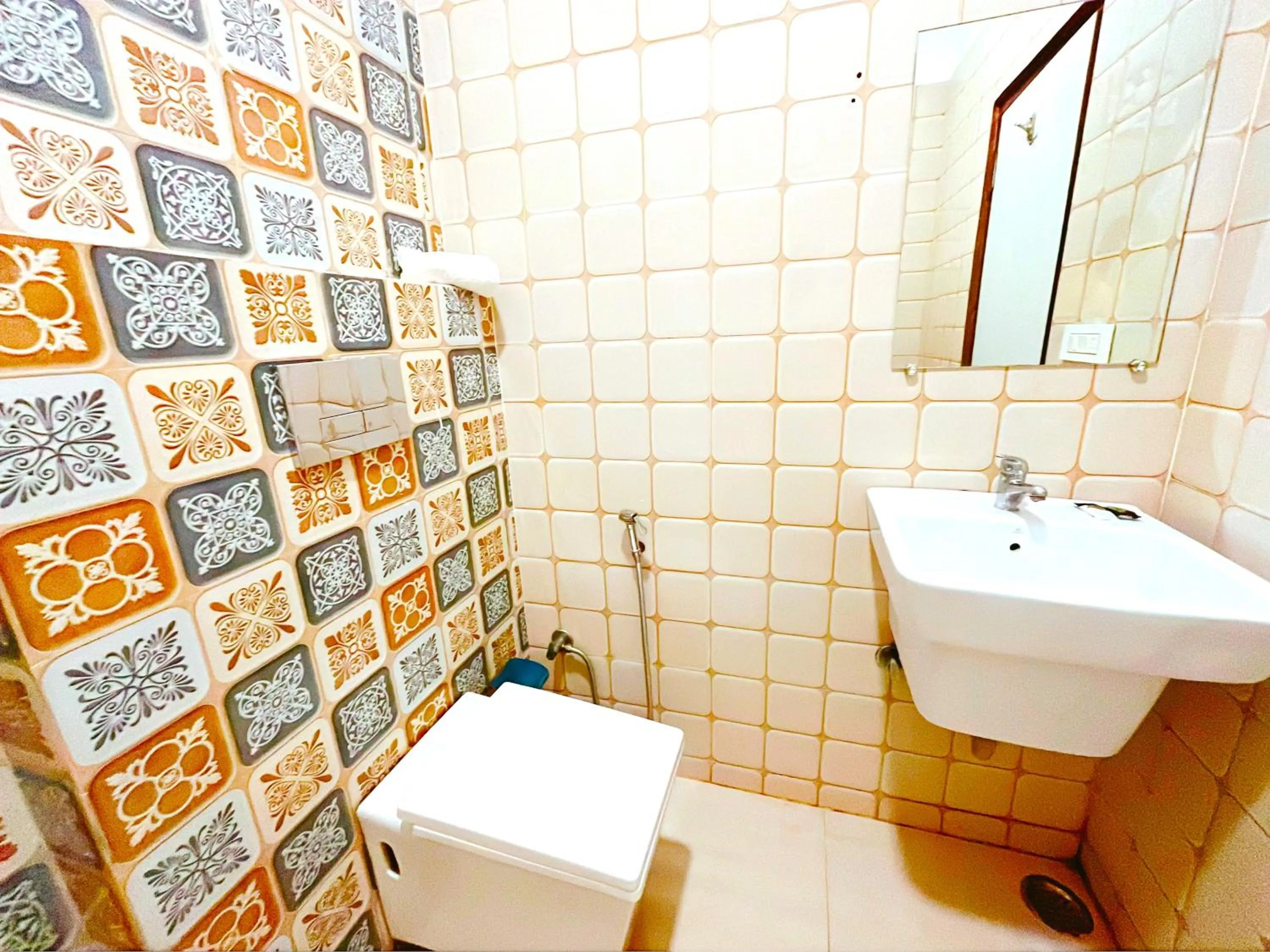 Shower in Ganga Ashoka Hotel Rishikesh