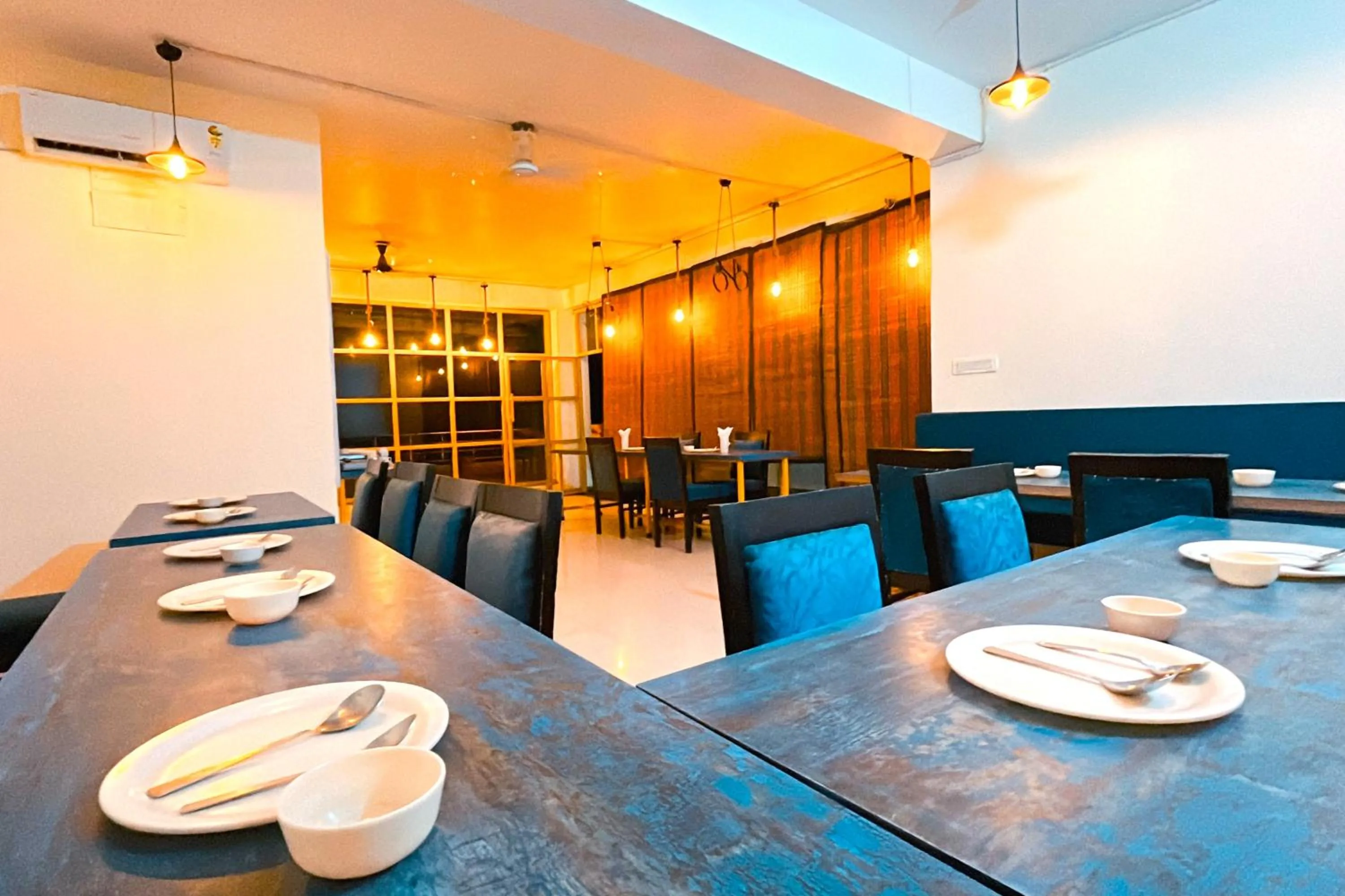 Restaurant/places to eat in Ganga Ashoka Hotel Rishikesh