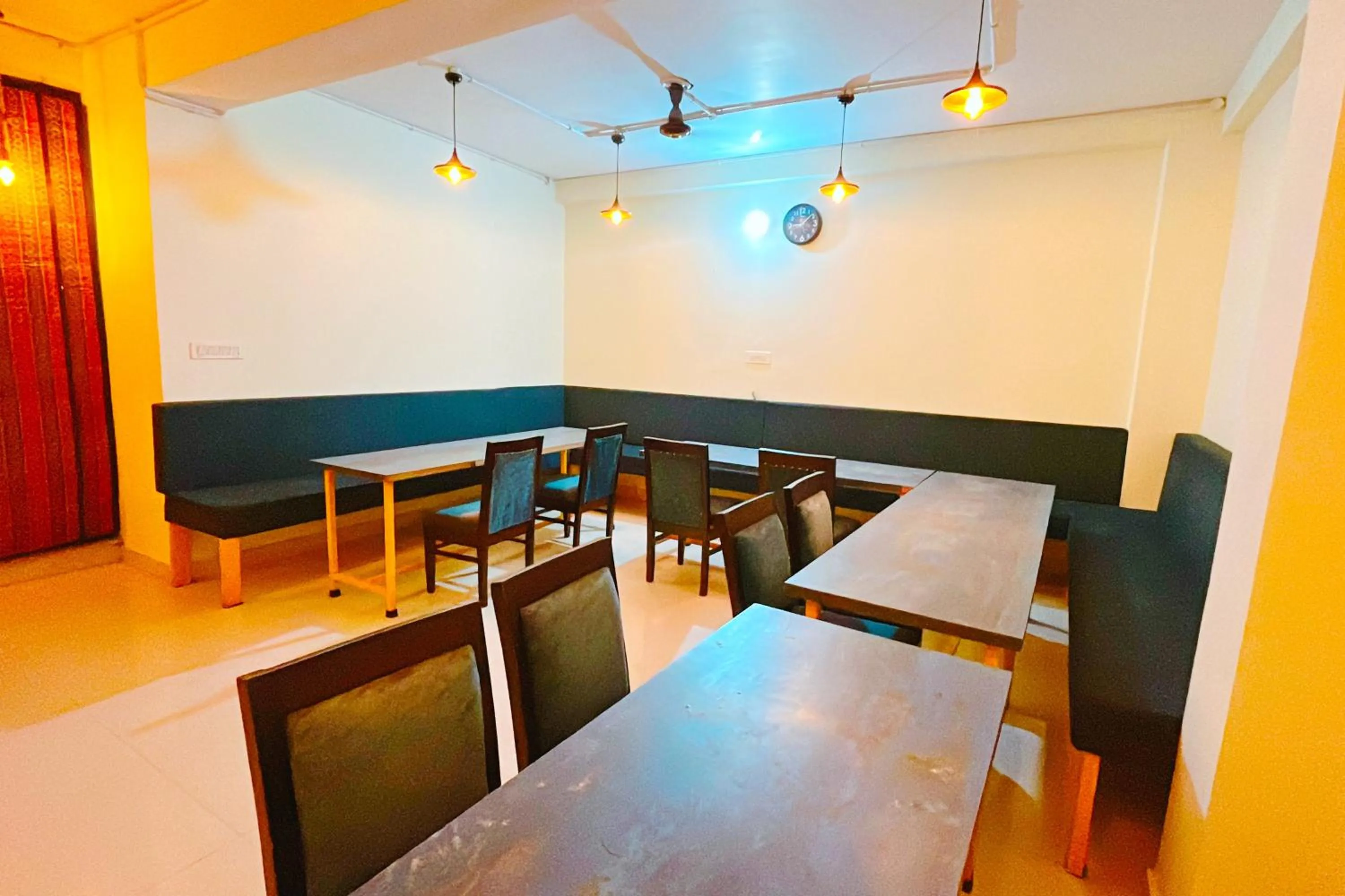 Restaurant/places to eat in Ganga Ashoka Hotel Rishikesh