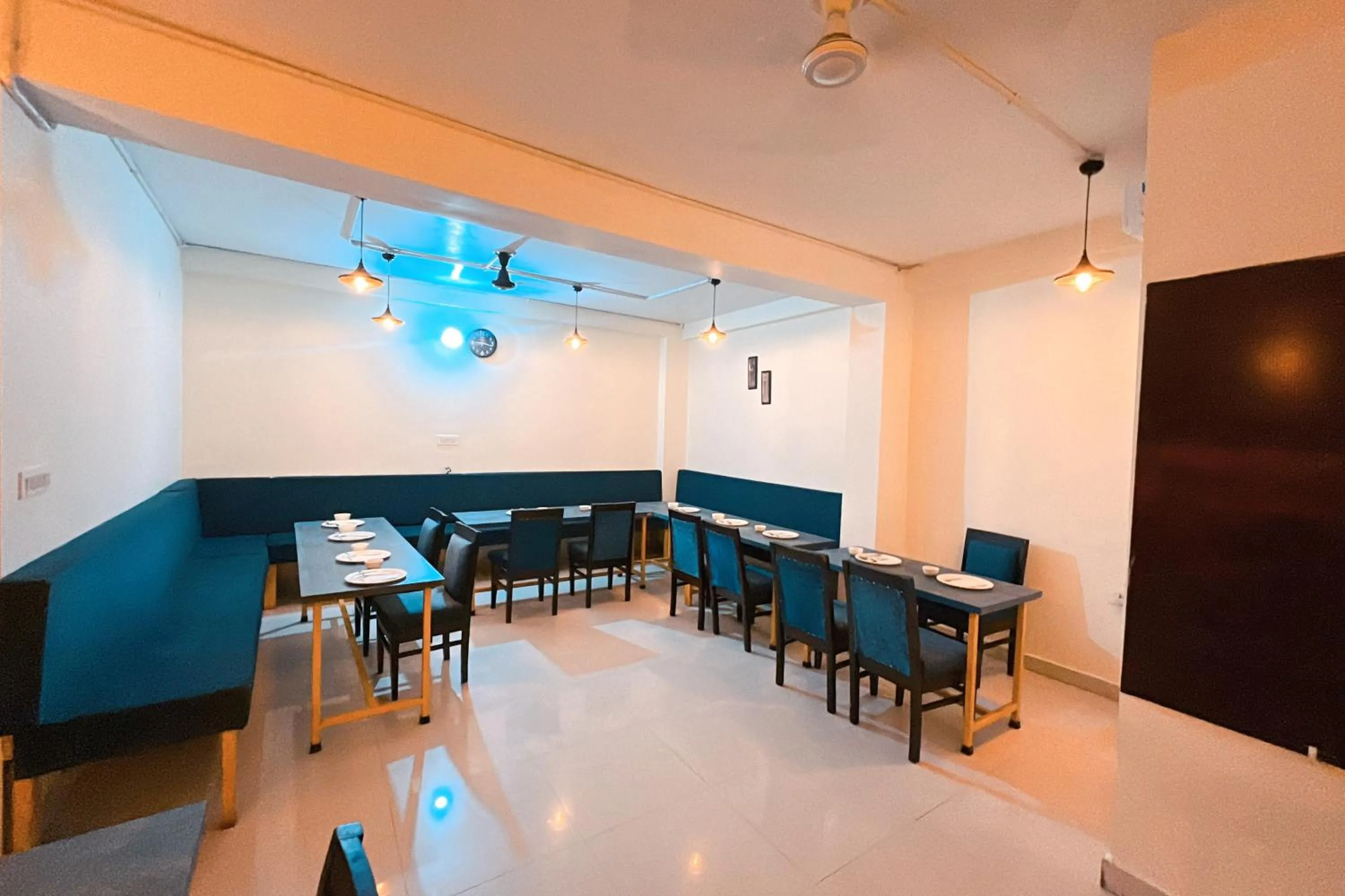 Restaurant/places to eat in Ganga Ashoka Hotel Rishikesh