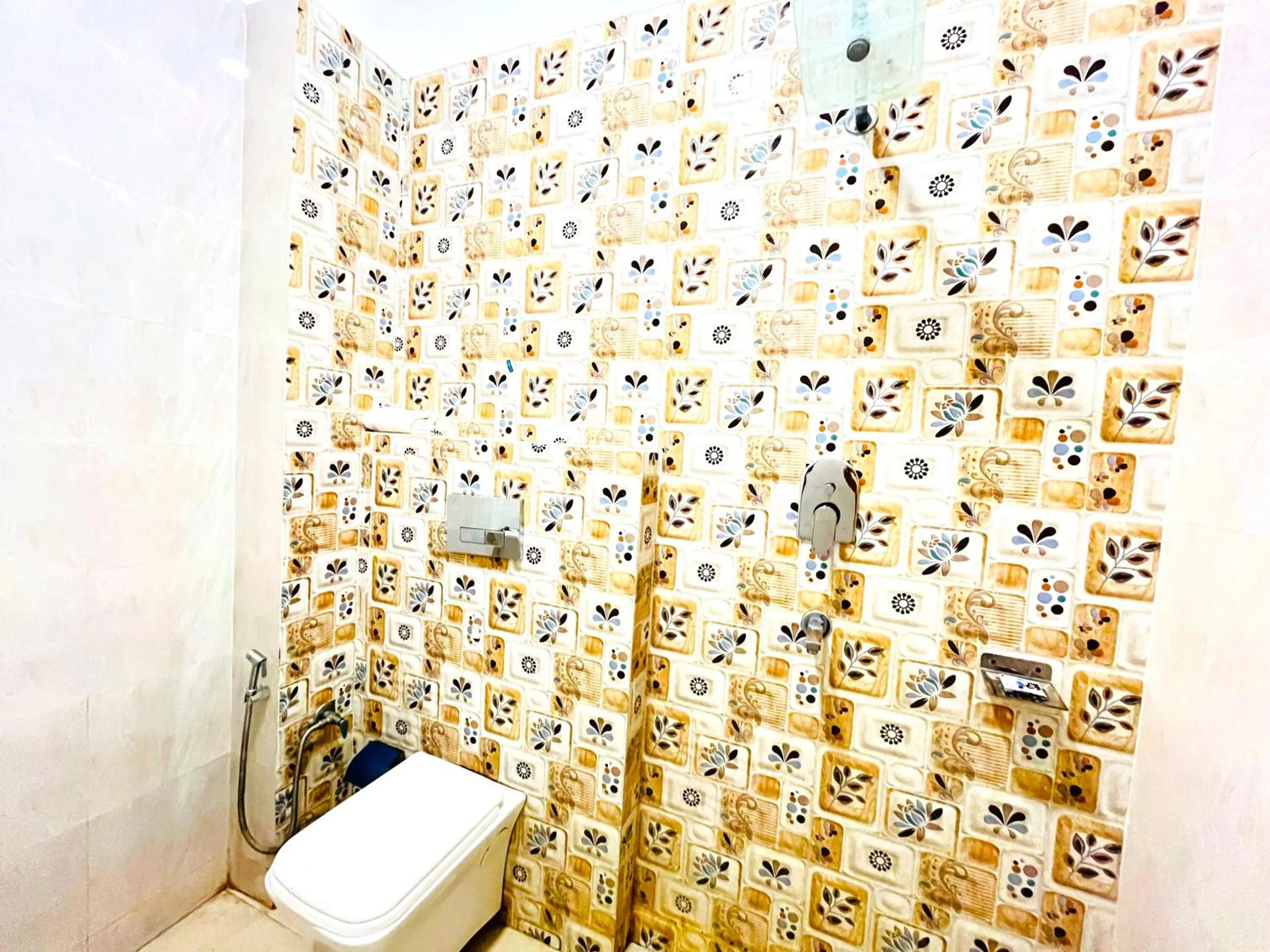 Toilet in Ganga Ashoka Hotel Rishikesh