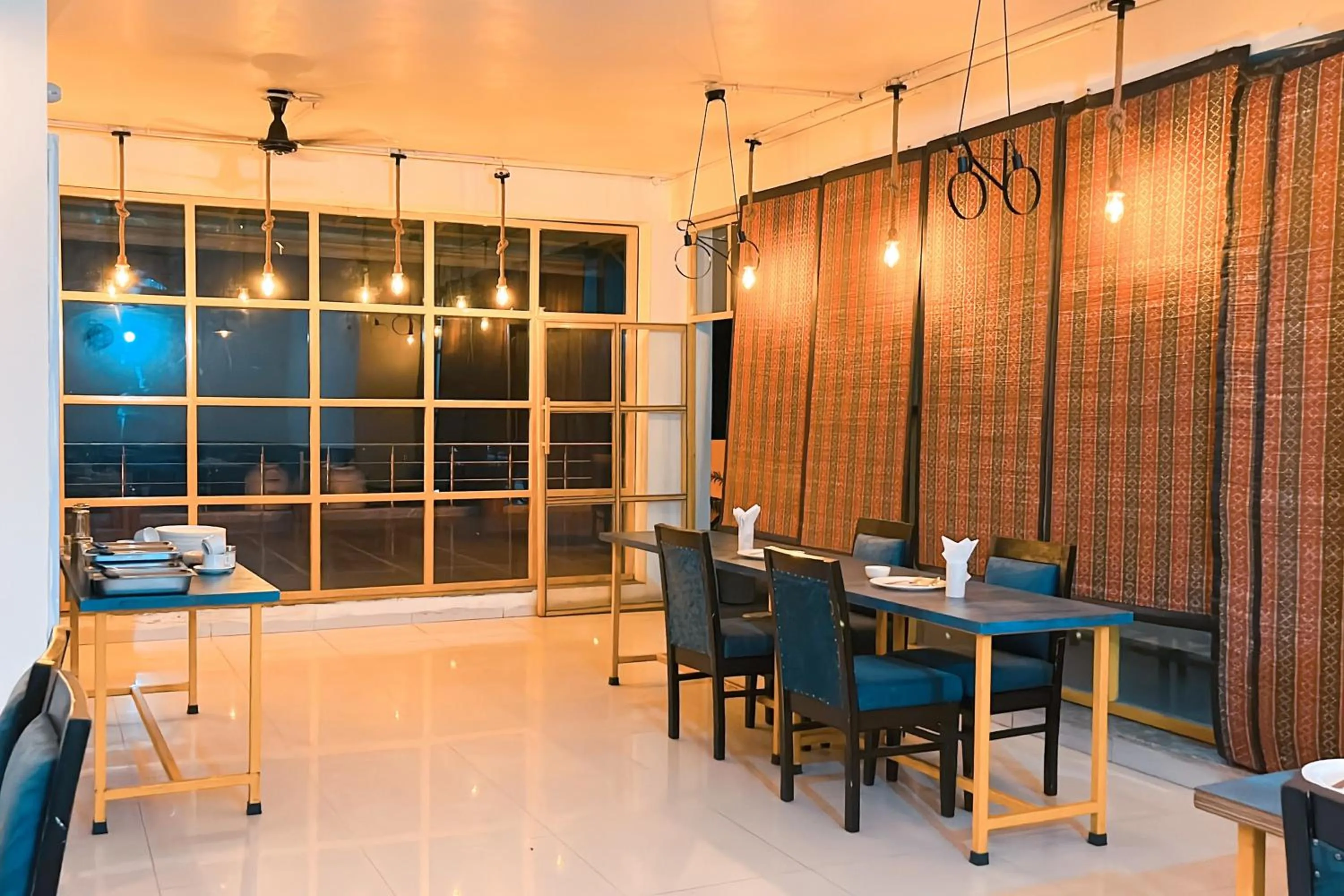 Restaurant/places to eat in Ganga Ashoka Hotel Rishikesh