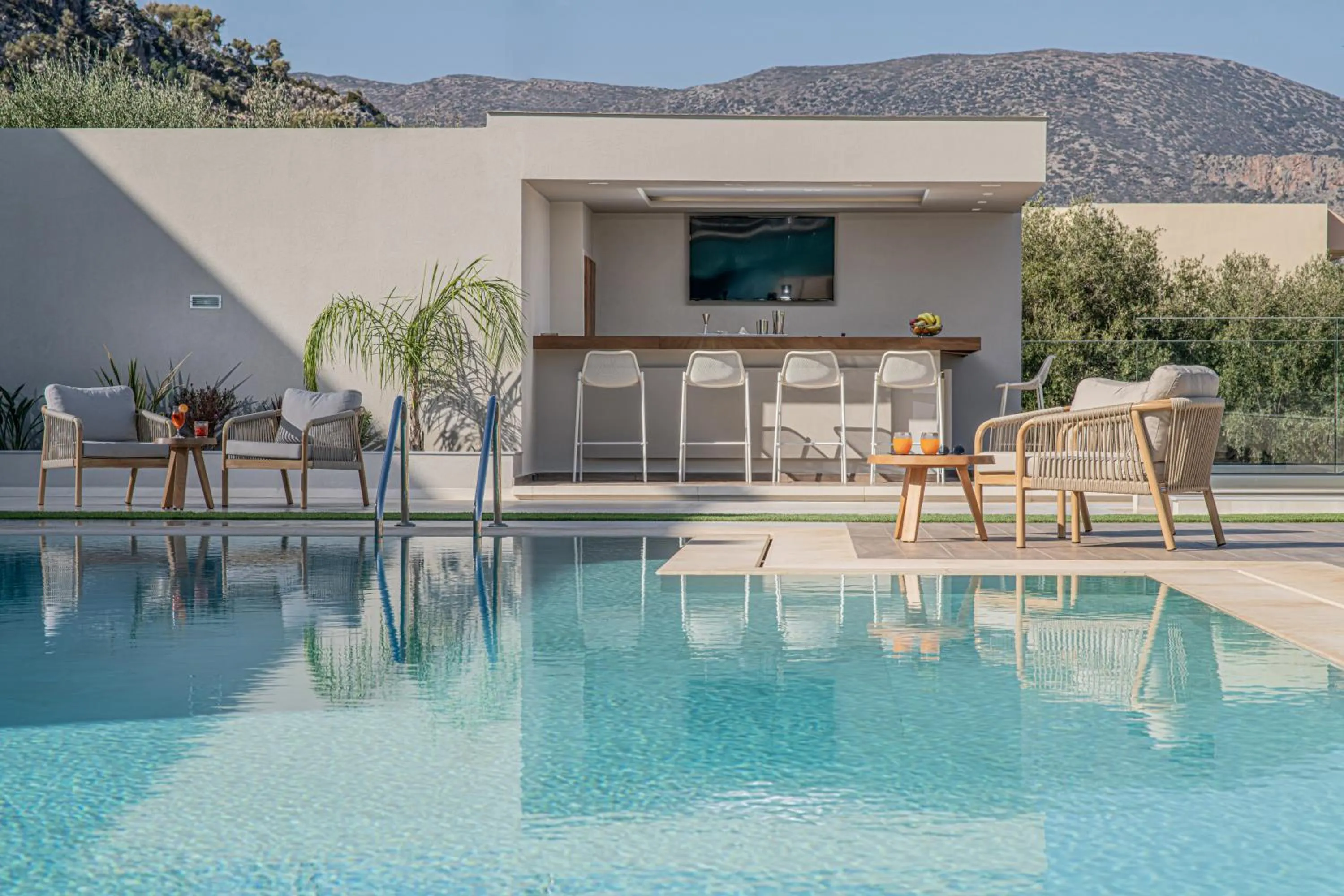 Pool view in Filia Luxury Suites