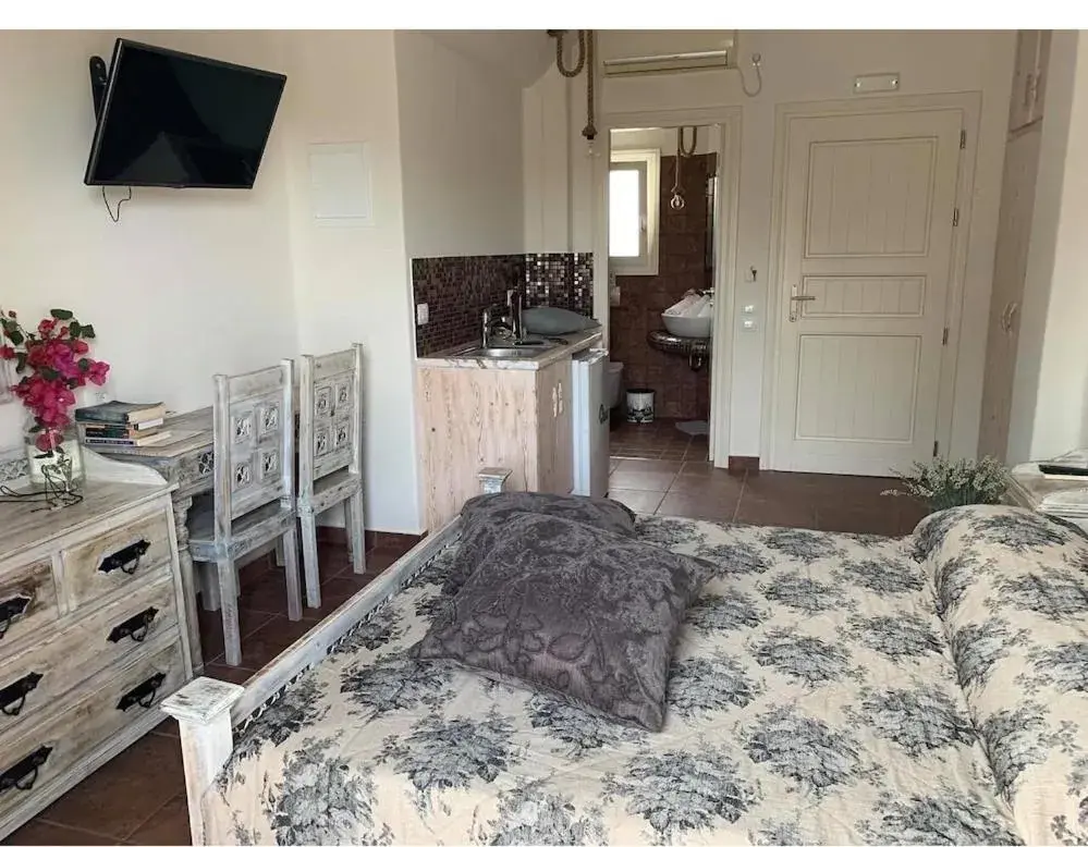 Bed in Villa Manos Hotel Bed in Villa Manos Hotel