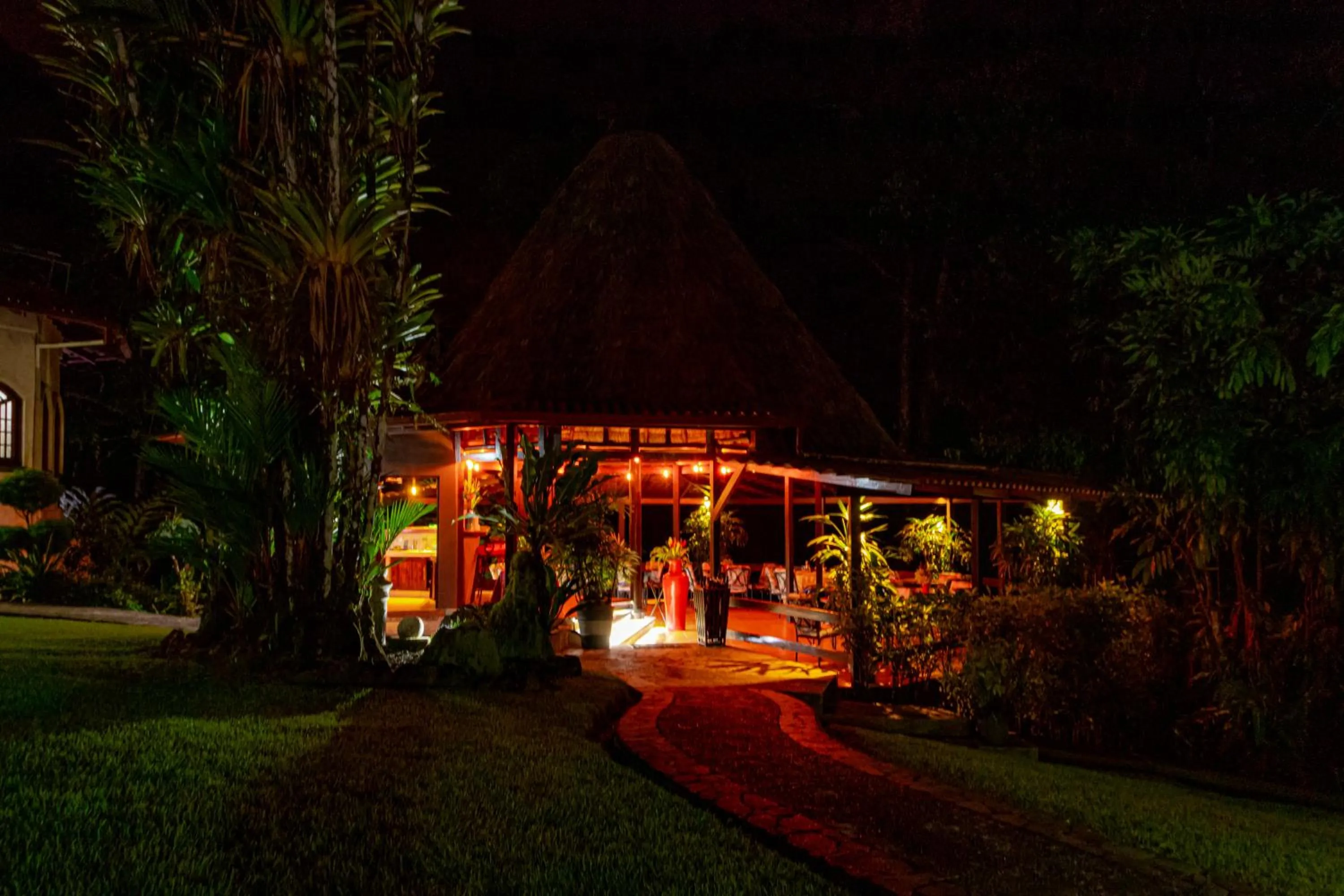 Property building in Corcovado Wilderness Lodge by SCP