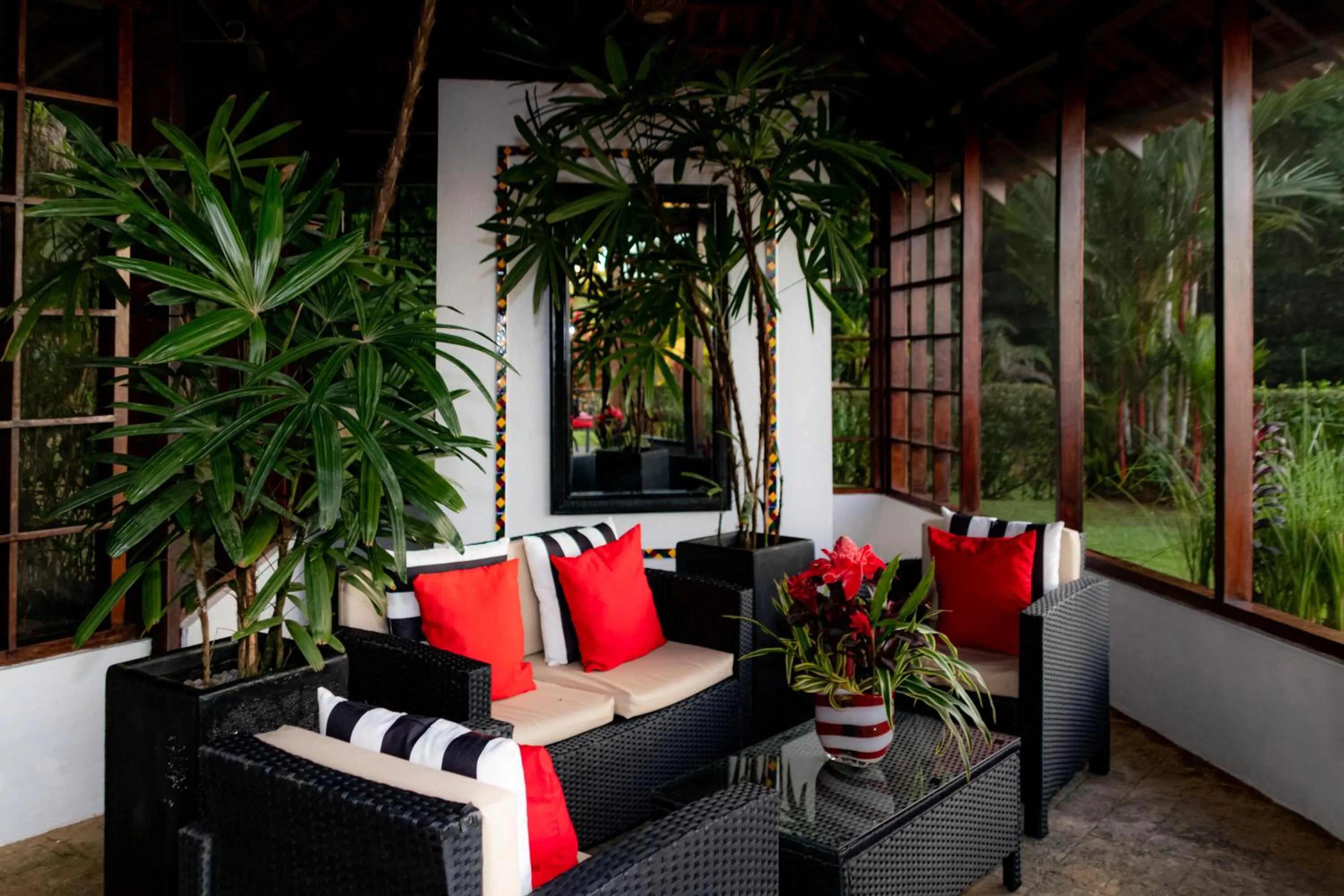 Seating area in Corcovado Wilderness Lodge by SCP