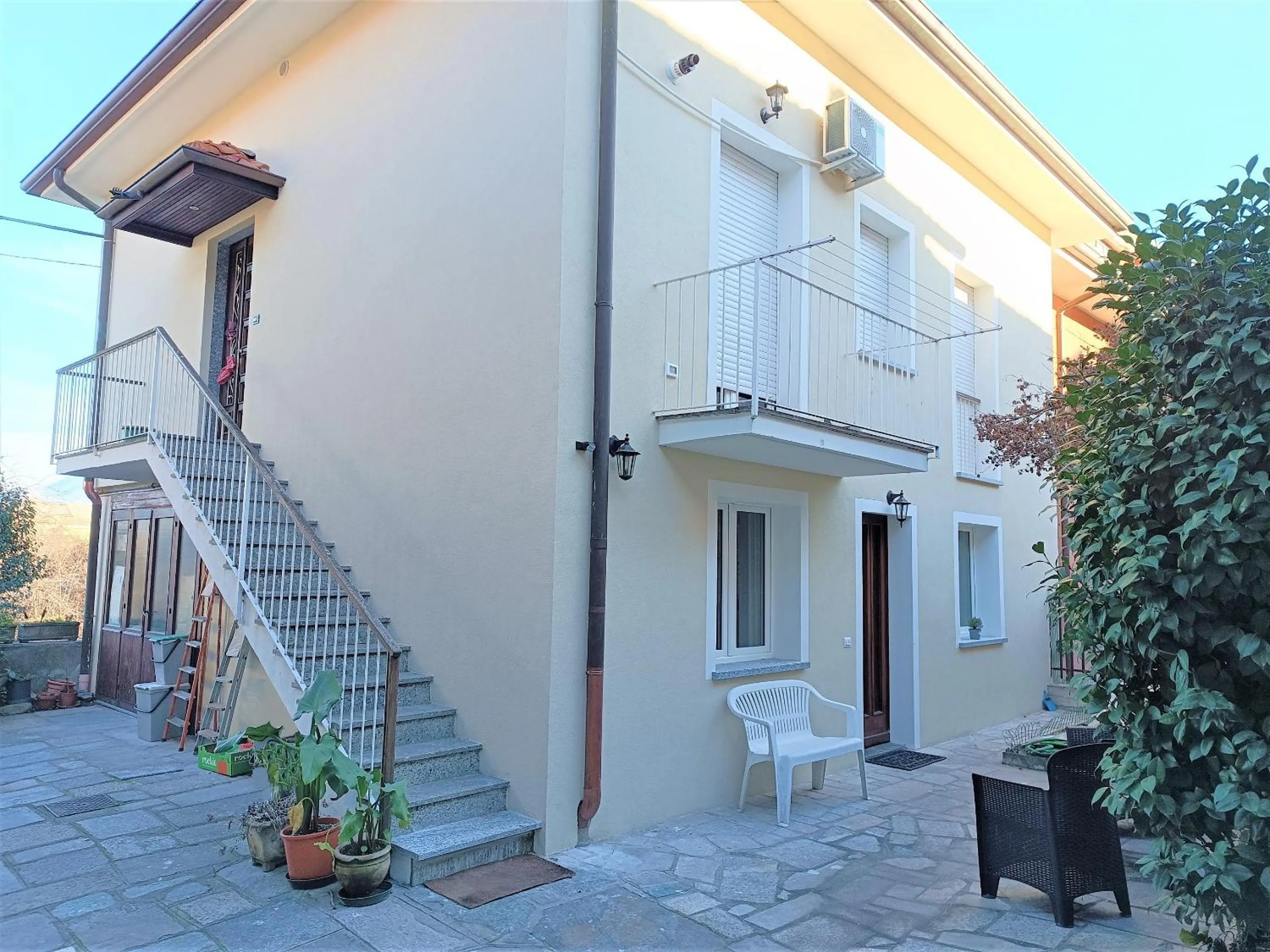 Property building in Miryam