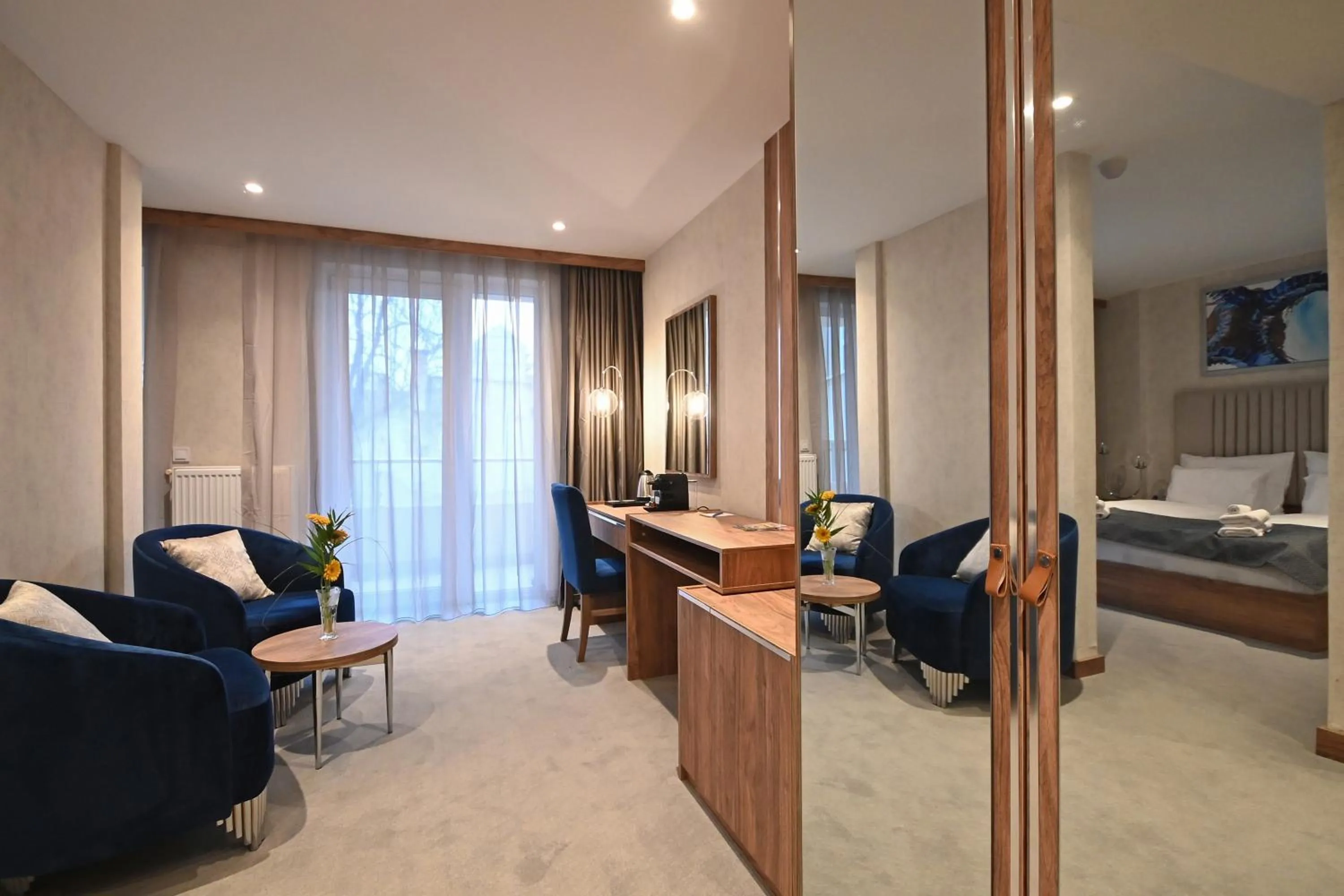 Seating area, Bed in Hotel Foldana