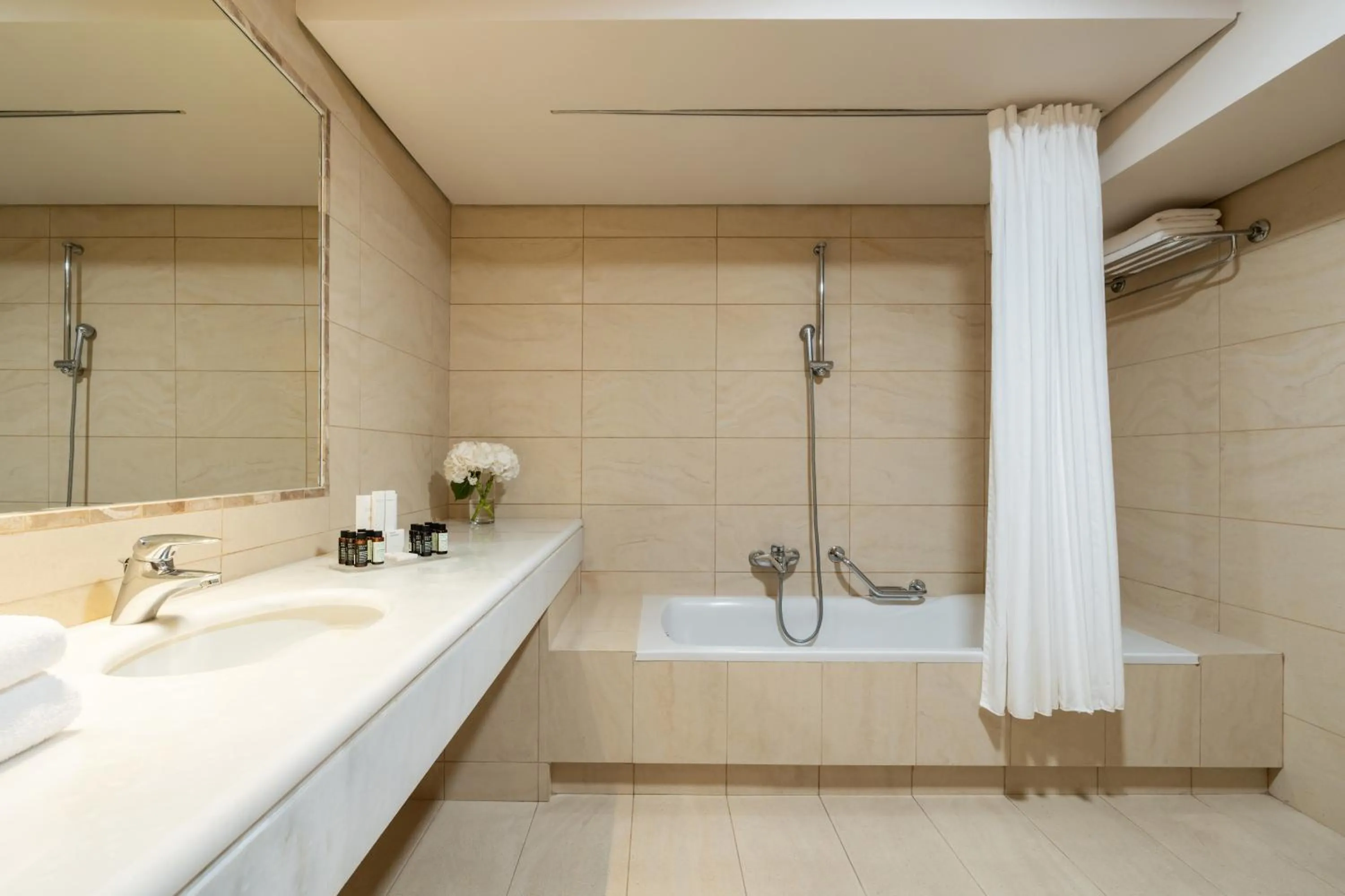 Bathroom in Plaza Resort