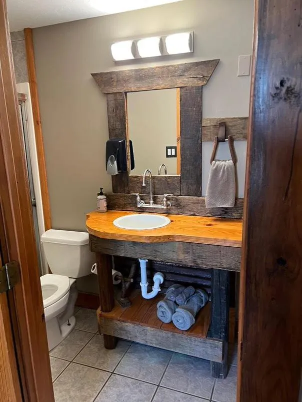 Shower in Harmony Tree Resorts inc