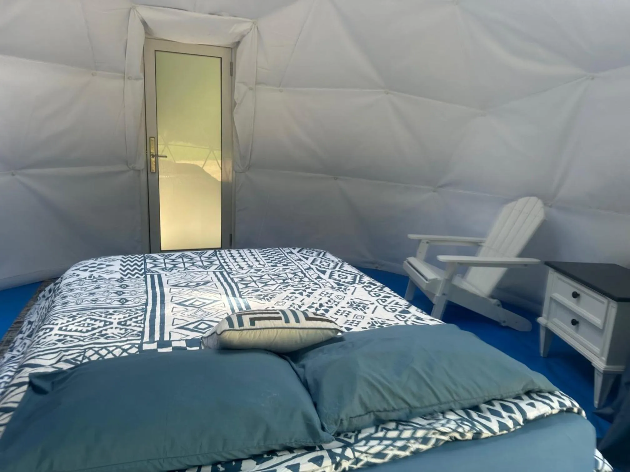 Photo of the whole room in Harmony Tree Resorts inc