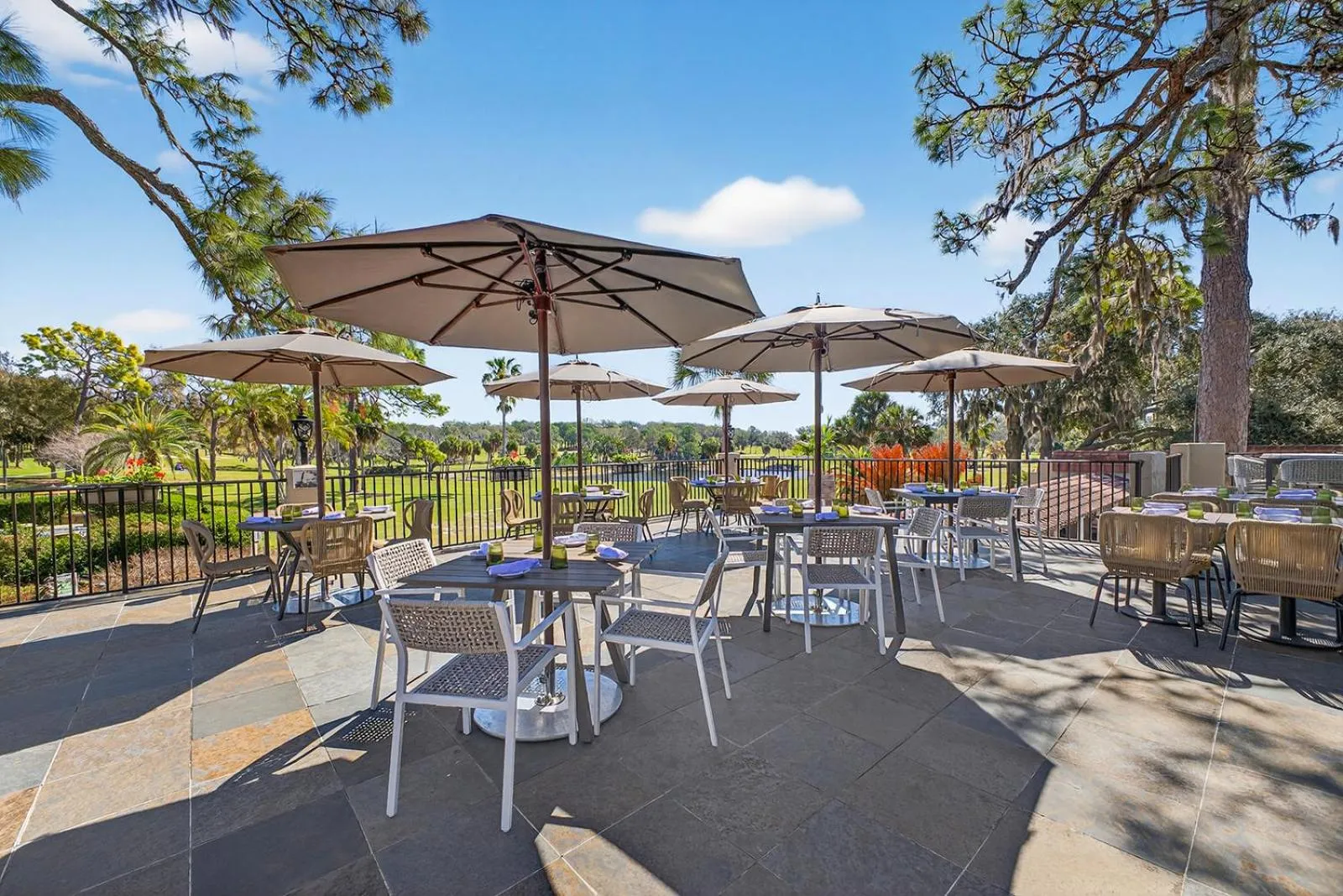 Restaurant/places to eat in Mission Resort and Club