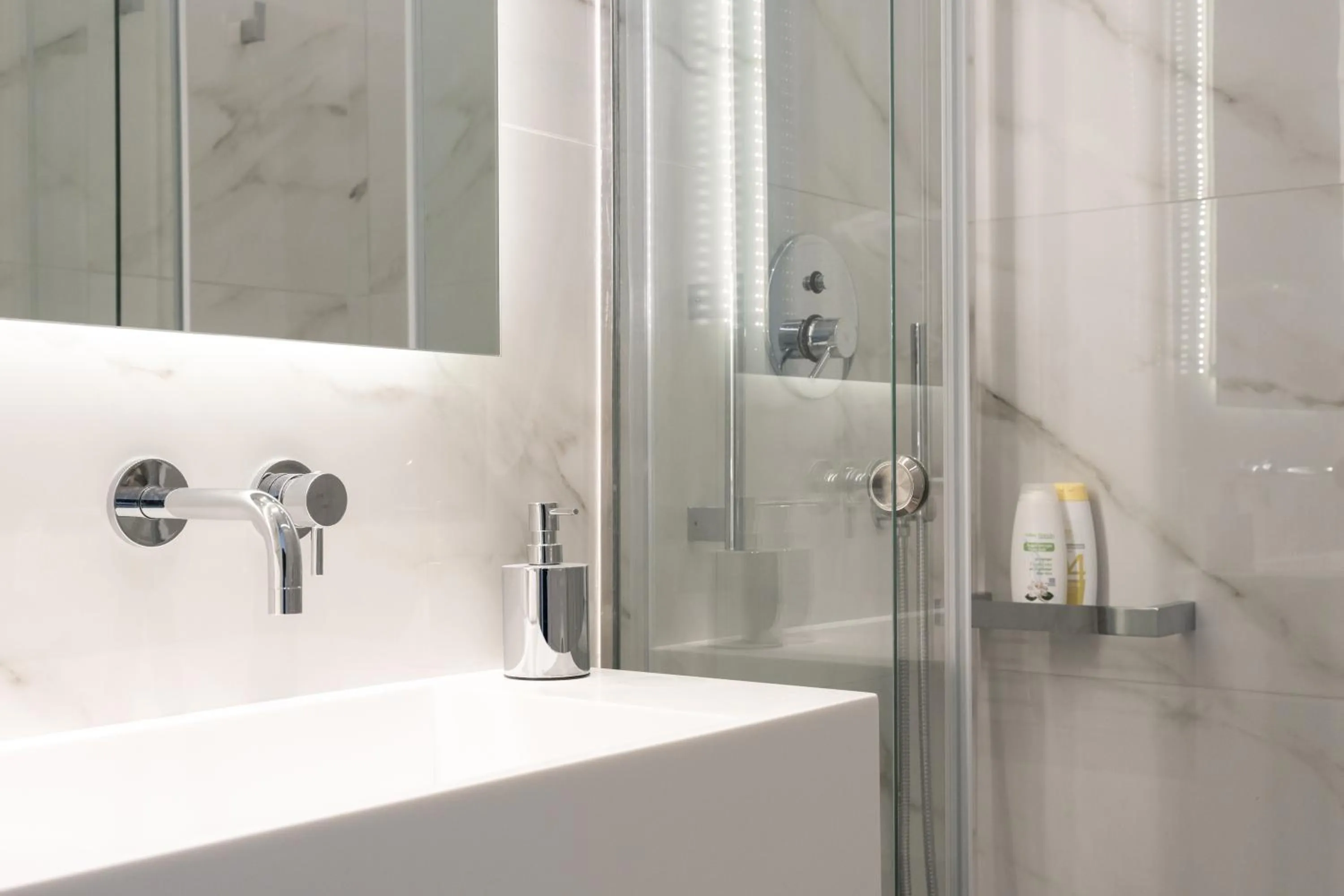 Shower in Tzanis Resort Skyros