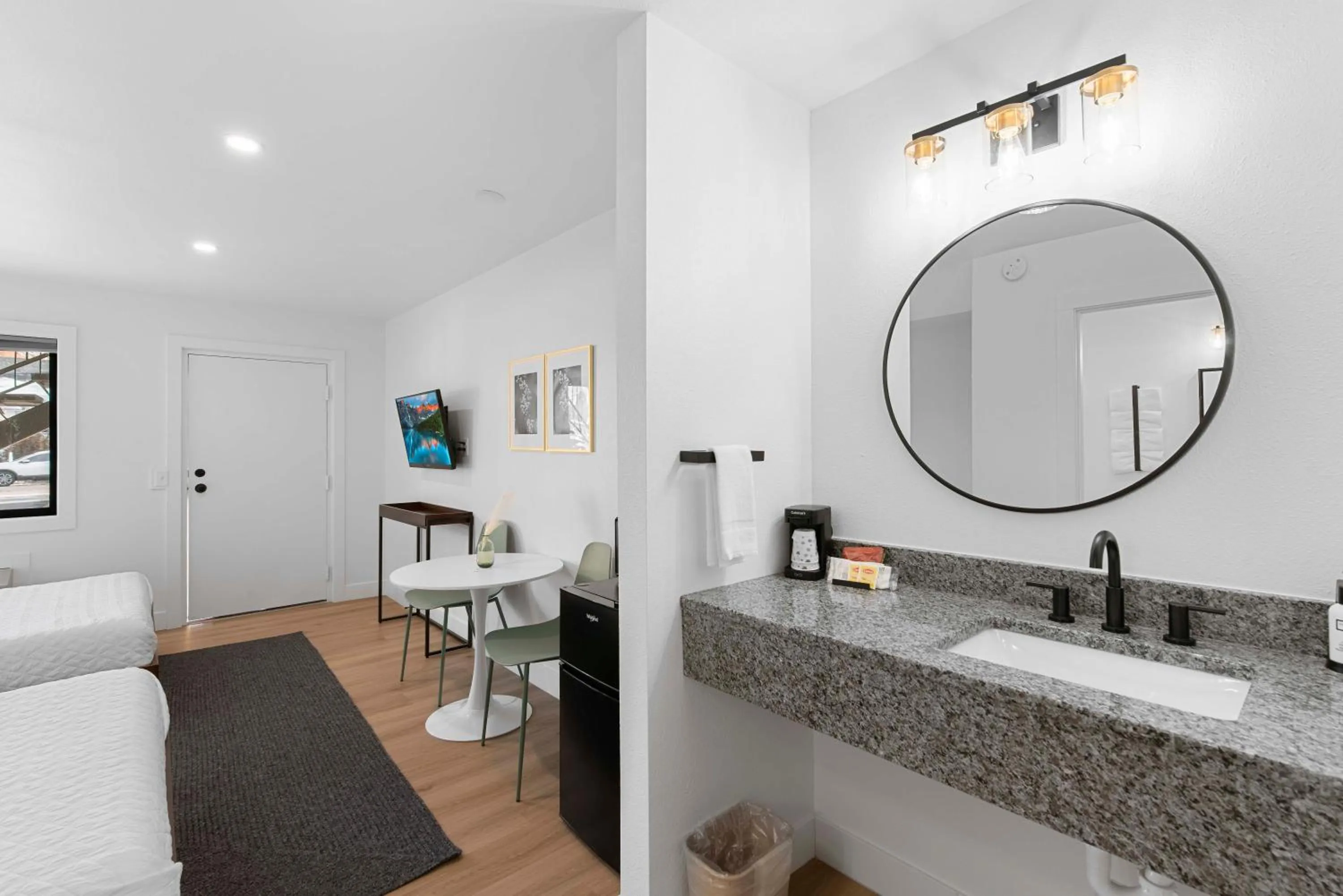 Bathroom in Cashmere Inn