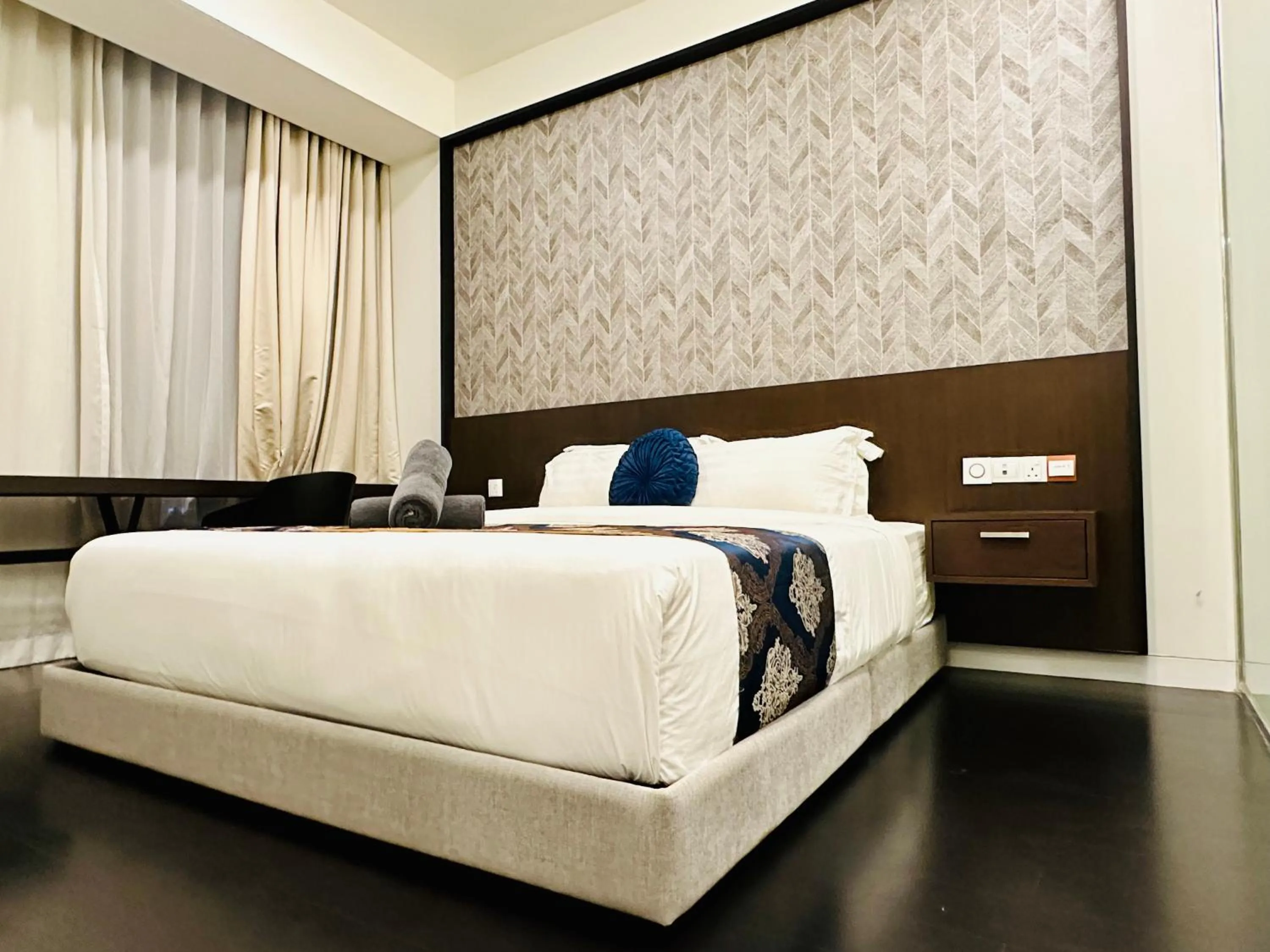 Bed in Tropicana The Residence Klcc By Sky World