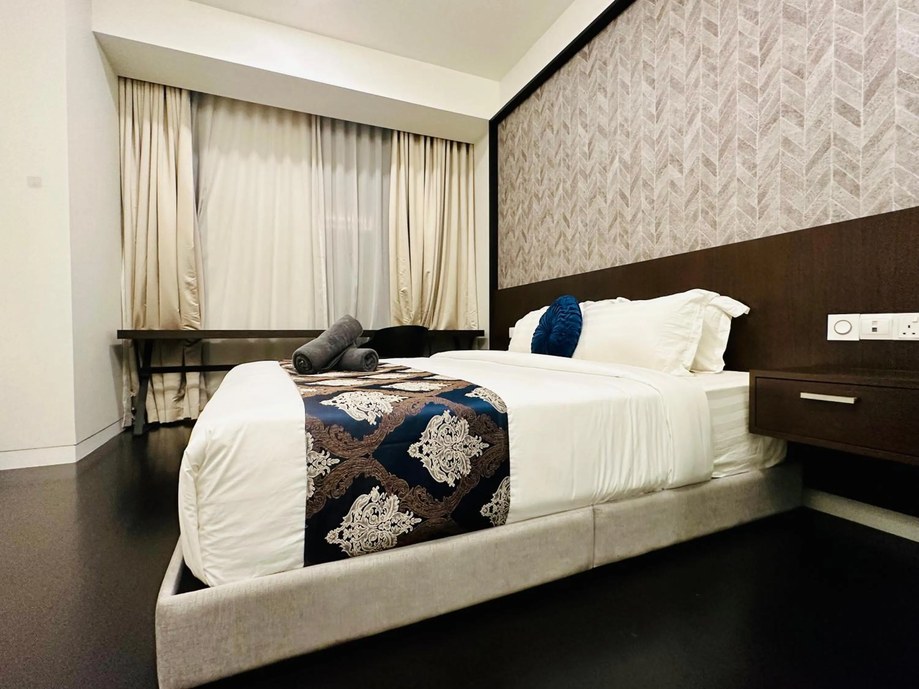 Bed in Tropicana The Residence Klcc By Sky World