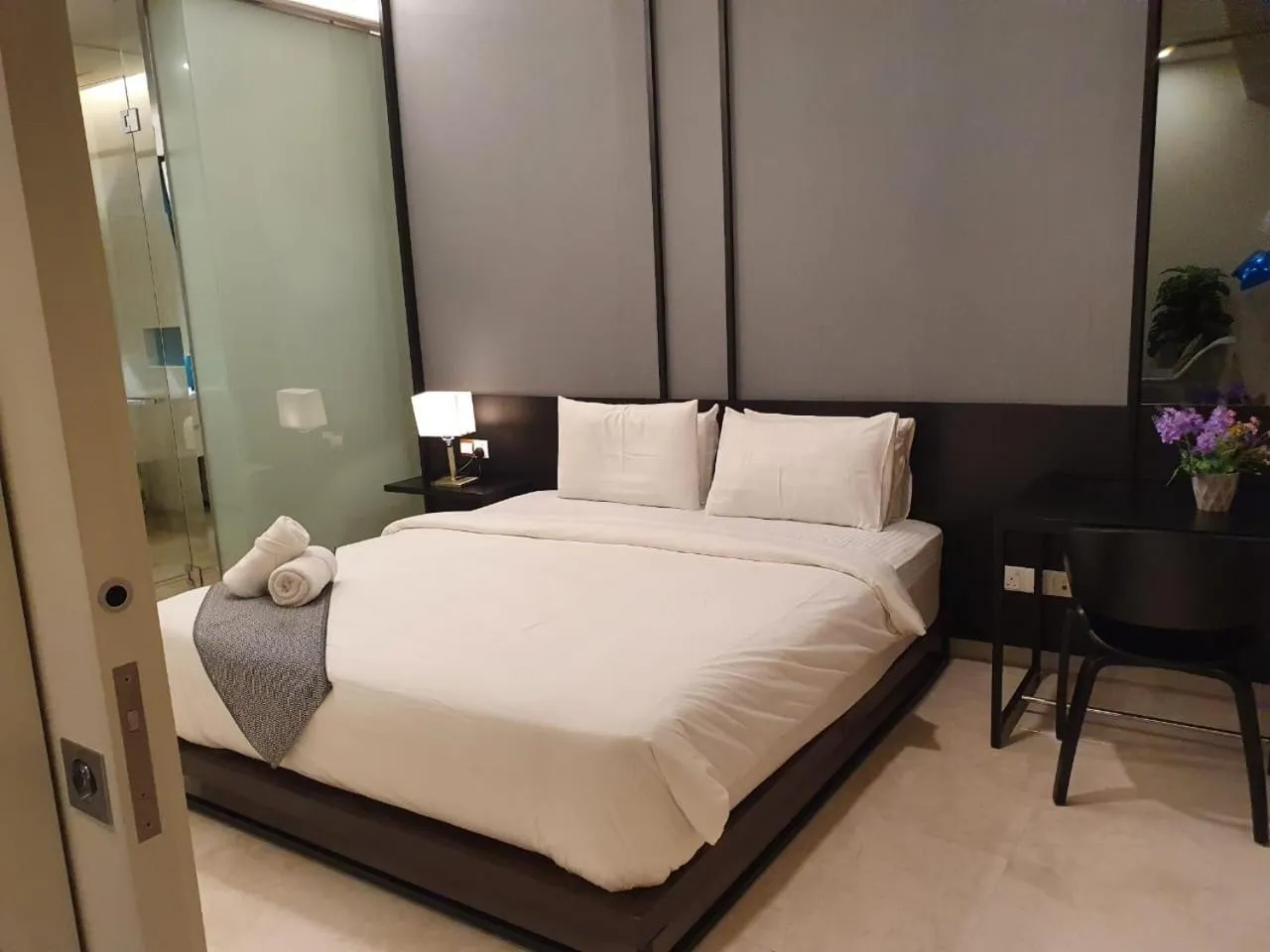 Bed in Tropicana The Residence Klcc By Sky World