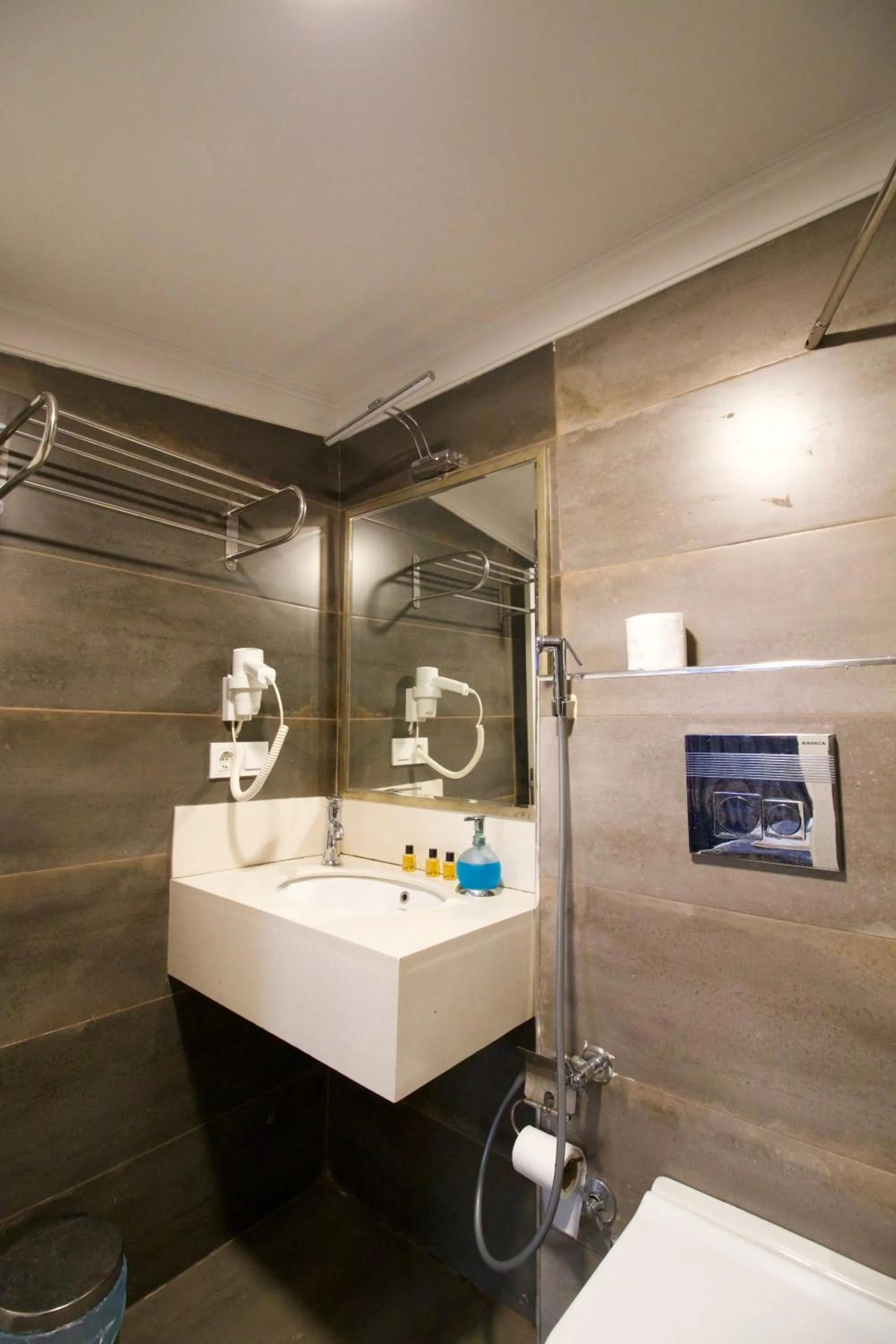 Shower in Olympos Garden Hotel