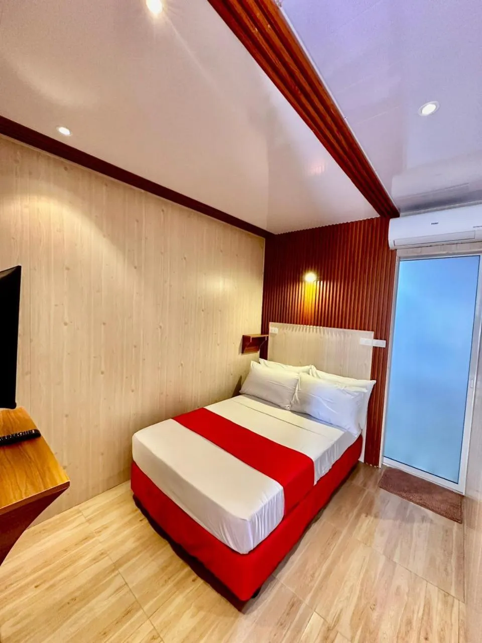 Bed in Carcar Eco Farm Resorts