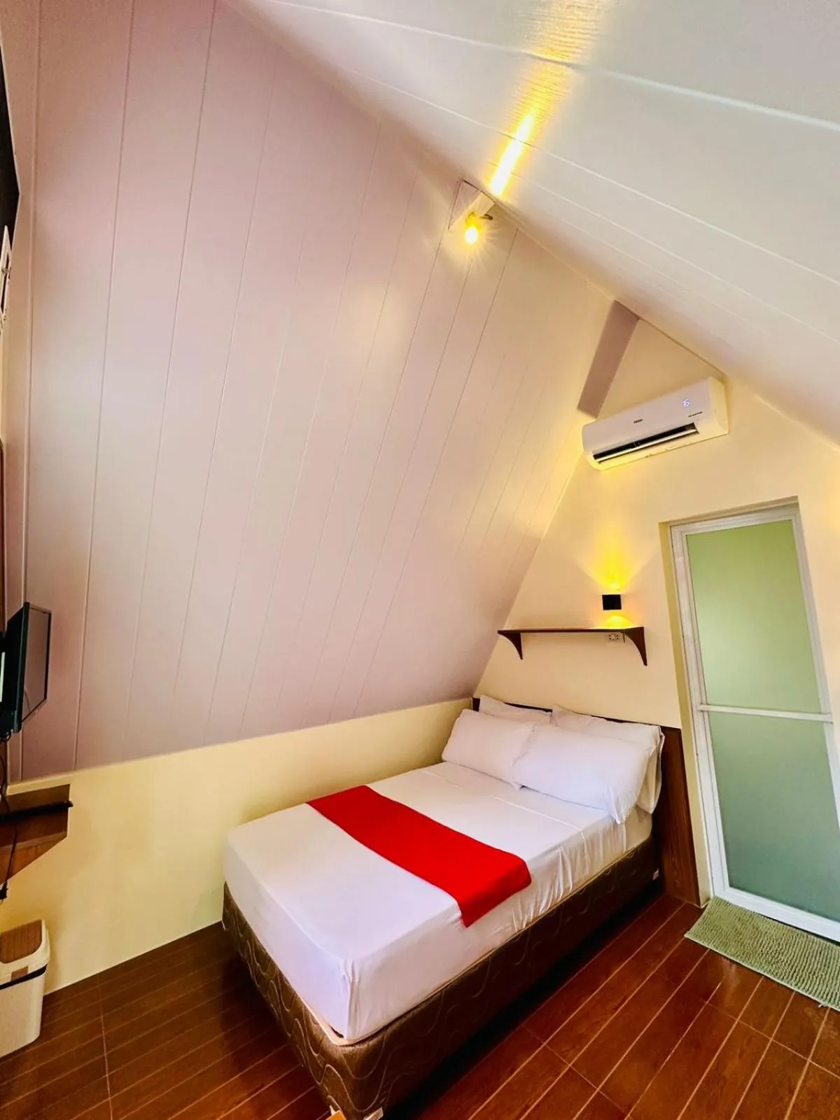 TV and multimedia, Bed in Carcar Eco Farm Resorts