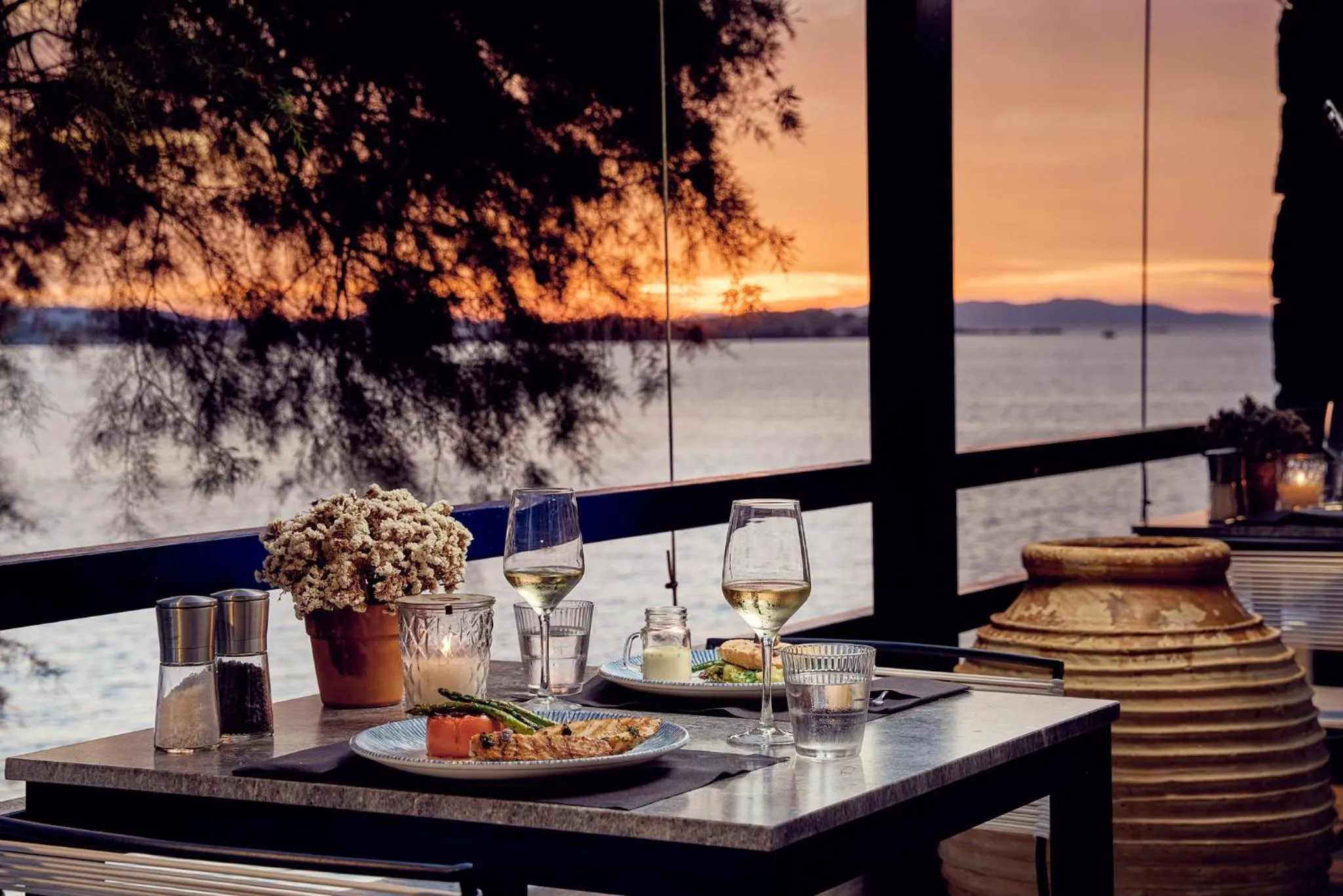 Restaurant/places to eat in Mykonos Theoxenia, a Member of Design Hotels