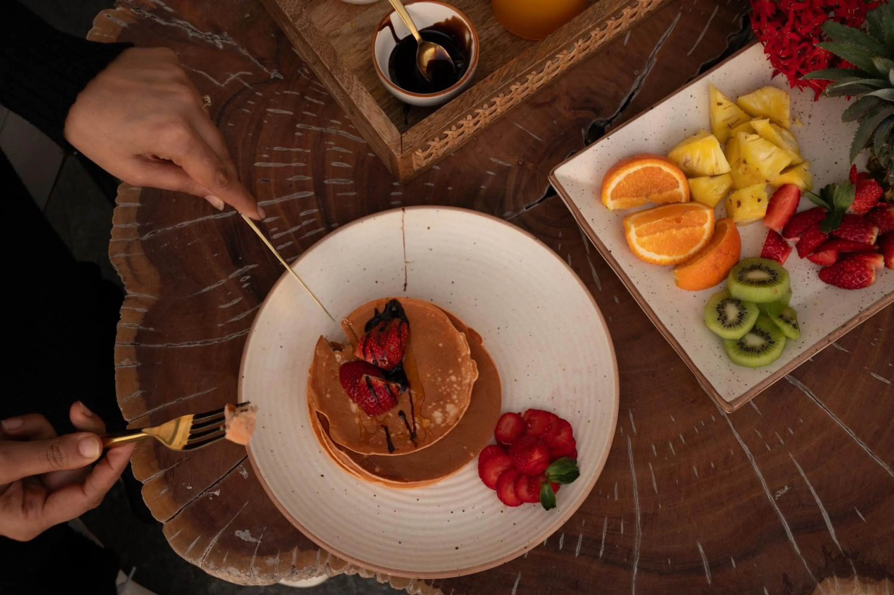 Restaurant/places to eat in Casa Concreto- 5-Bedroom Luxury Villa with all weather Pool