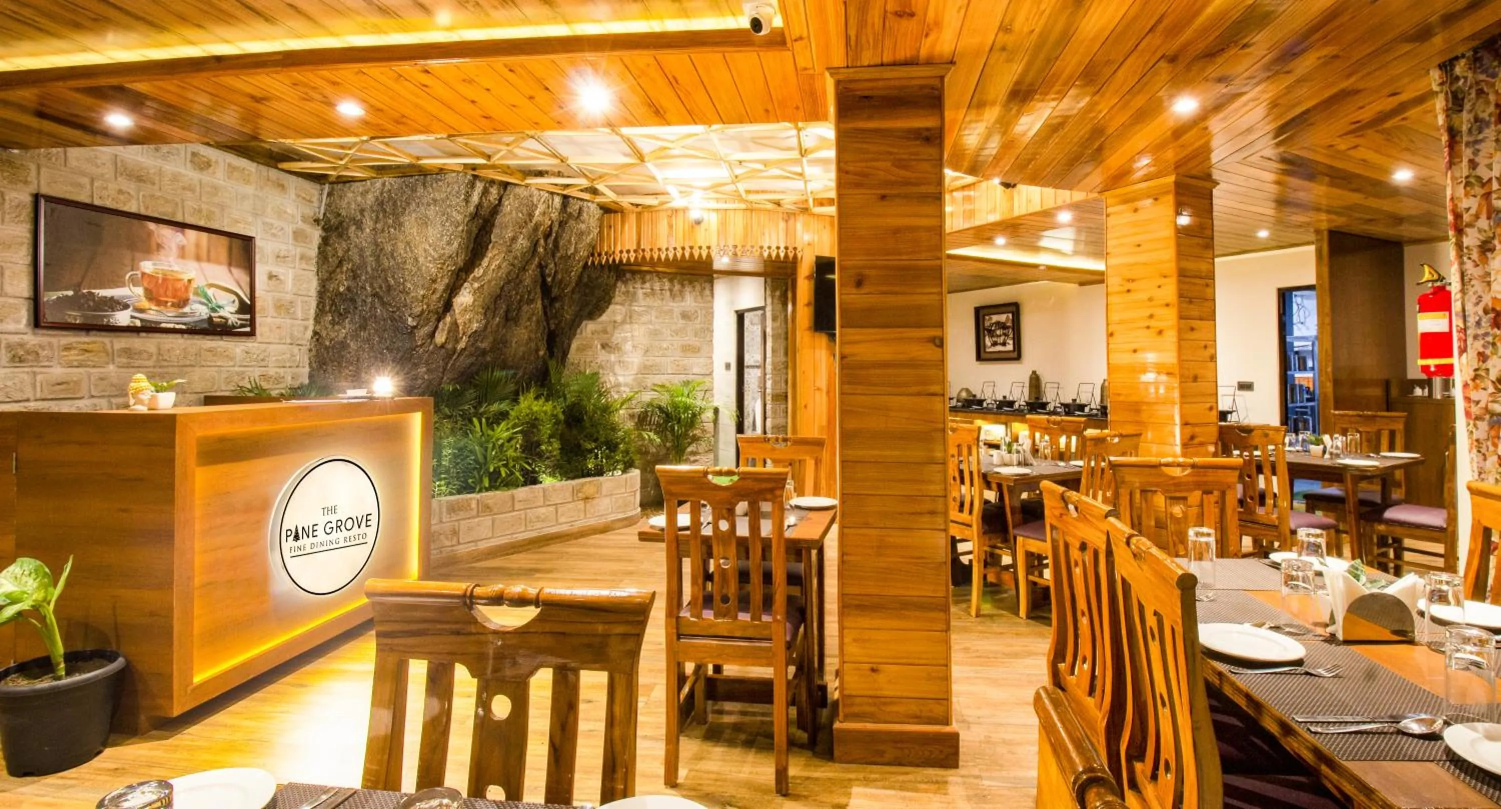 Restaurant/places to eat in Mount Lungta Boutique Hotel & Spa
